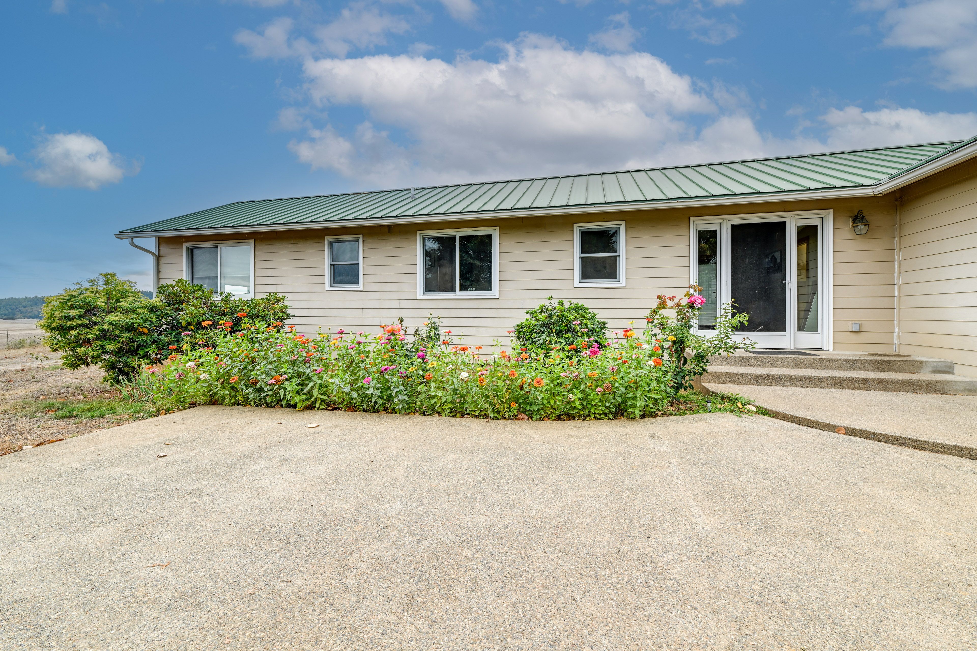 Property Exterior | Single-Story Home