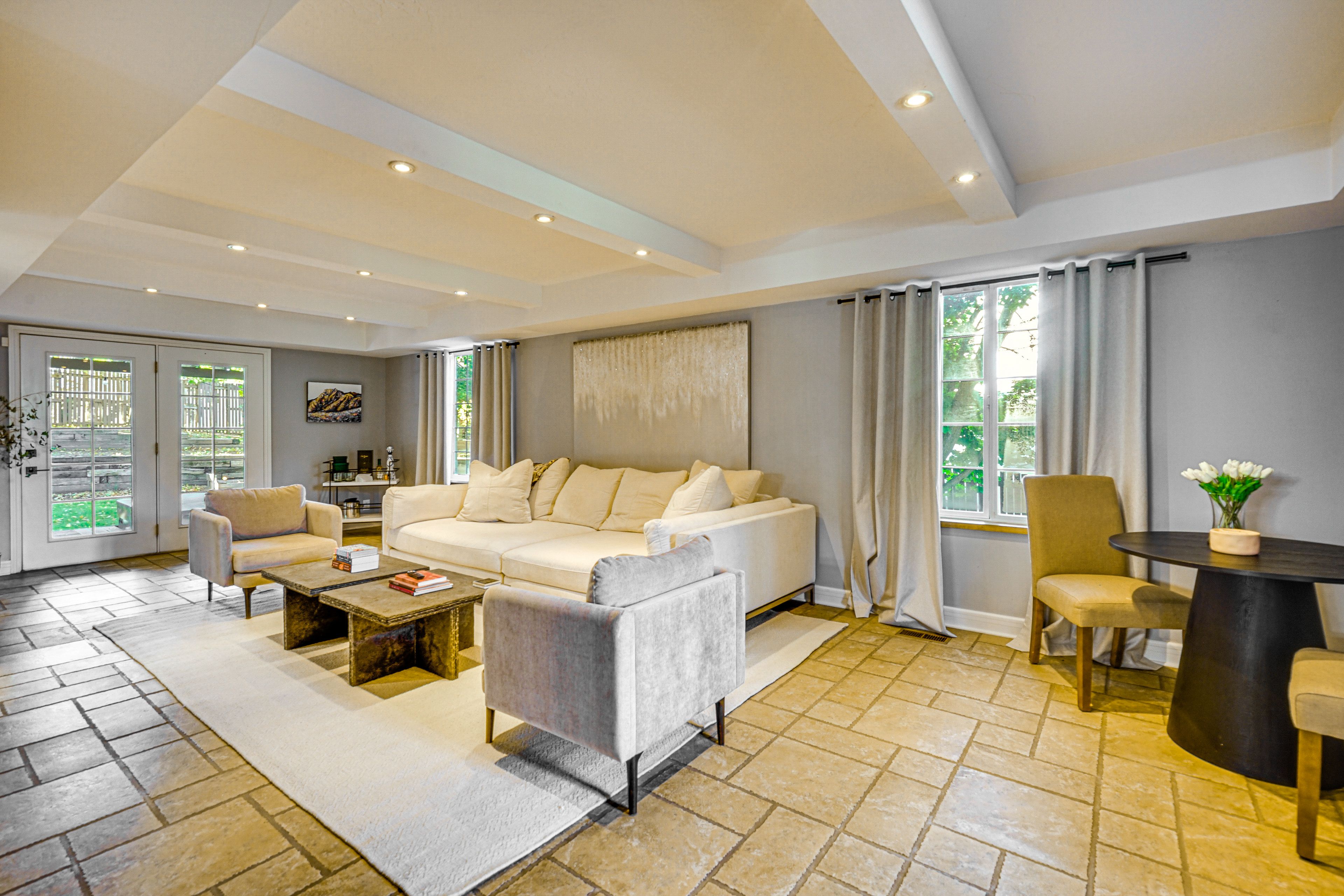 Den | Main Level | Smart TV | Dining Table