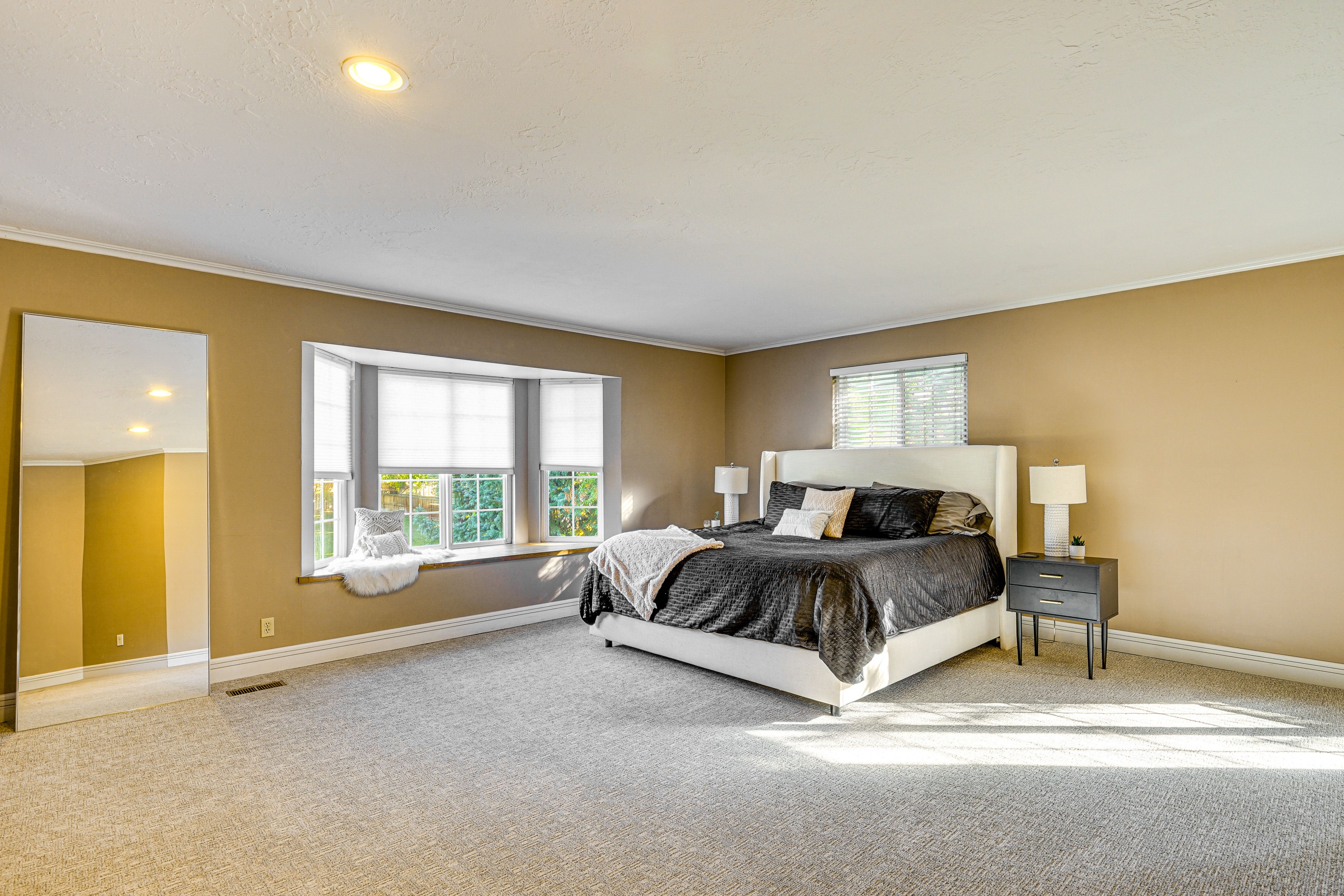 Bedroom 1 | Upper Level | King Bed | Linens Provided