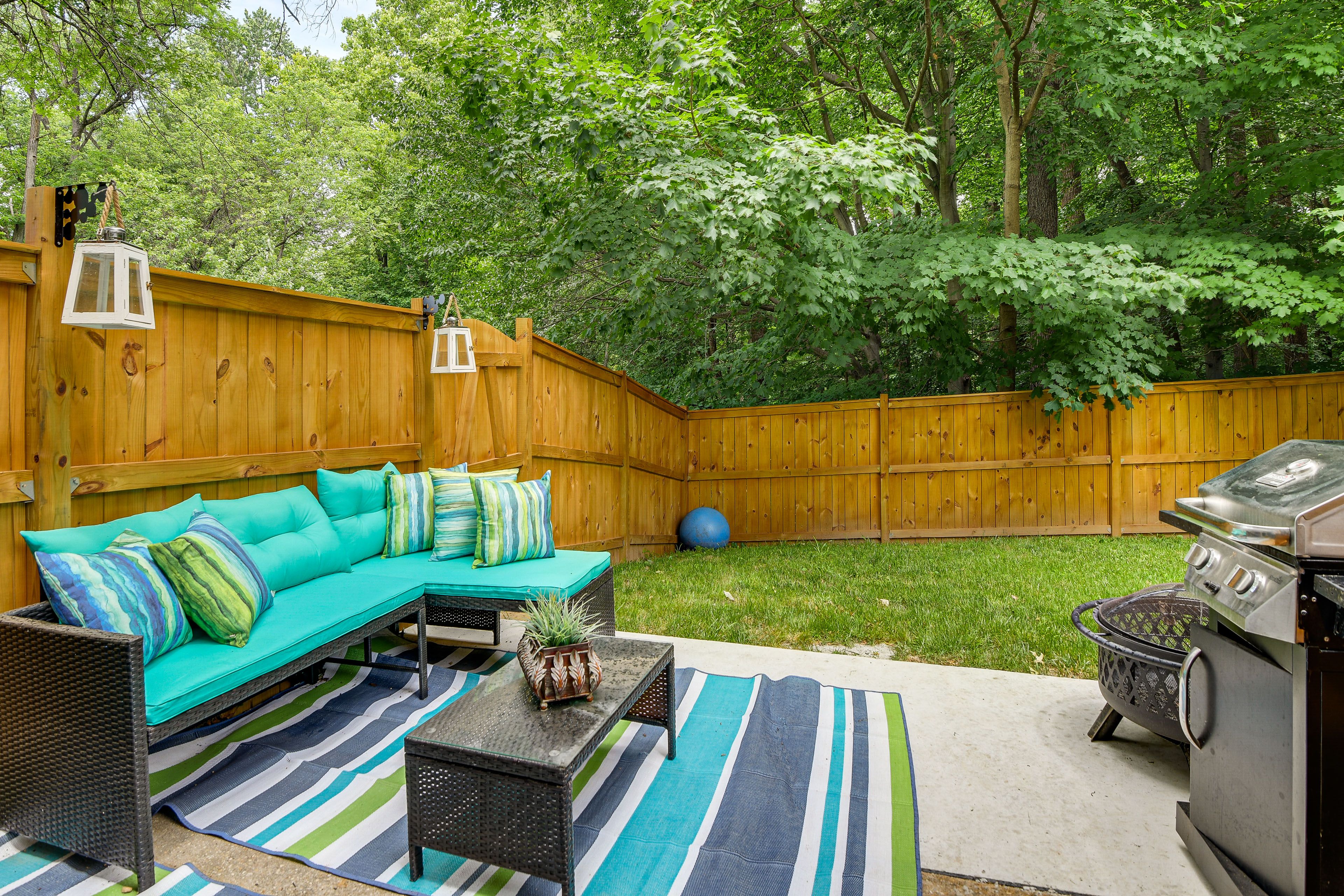 Patio | Backyard
