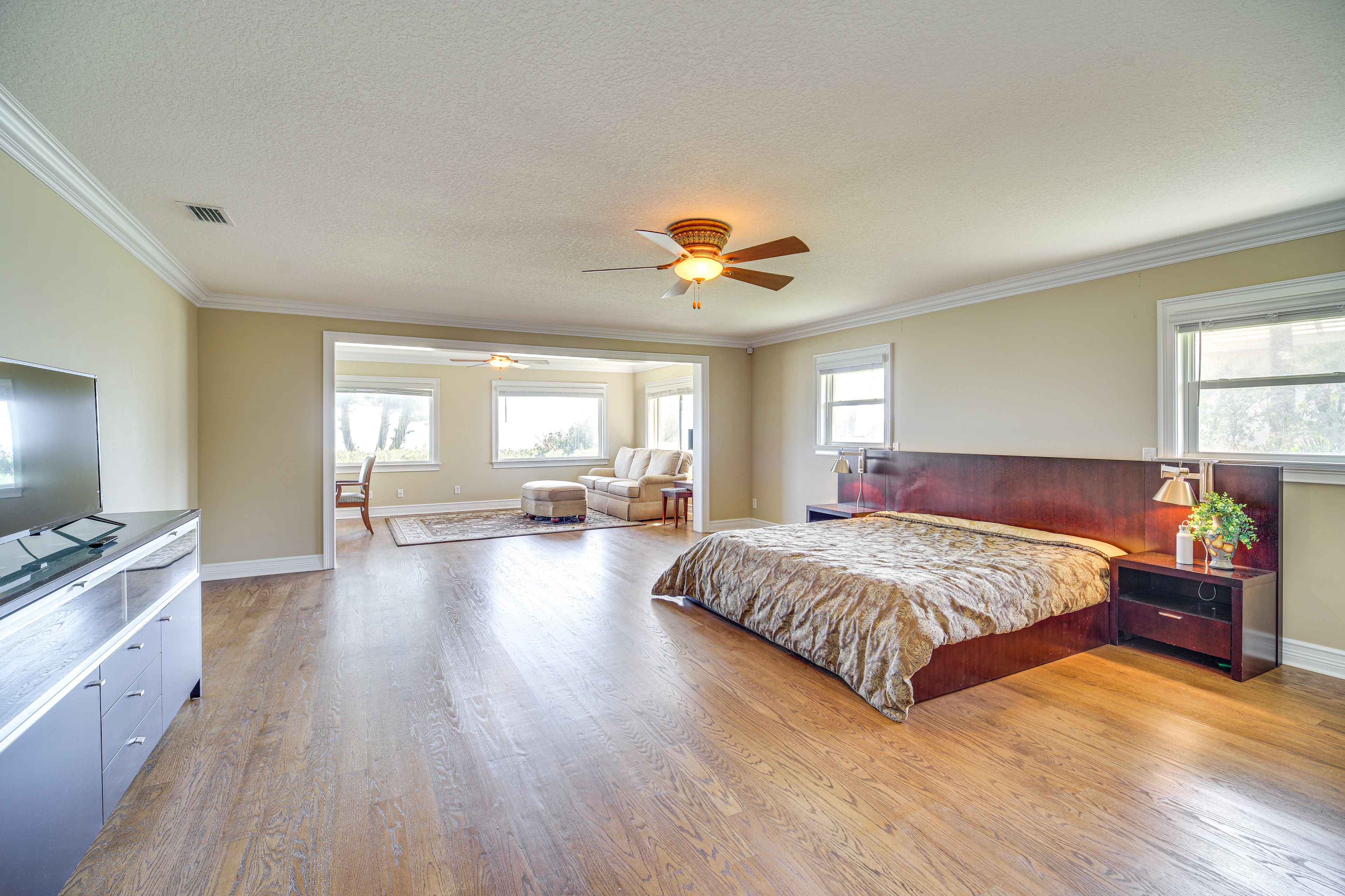 Bedroom 3 | 1st Floor | King Bed | Smart TV | Linens Provided