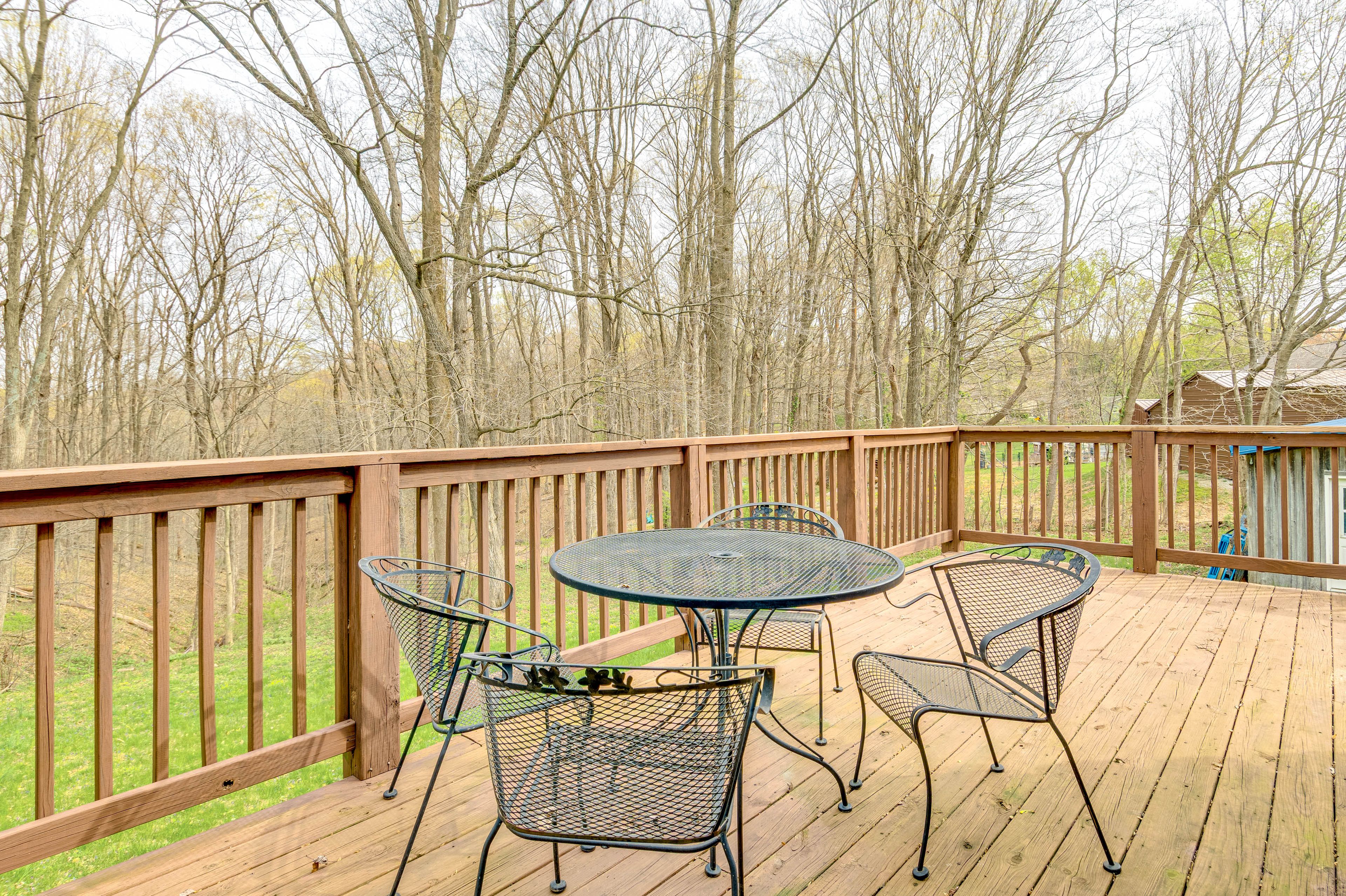 Private Deck | Dining Table