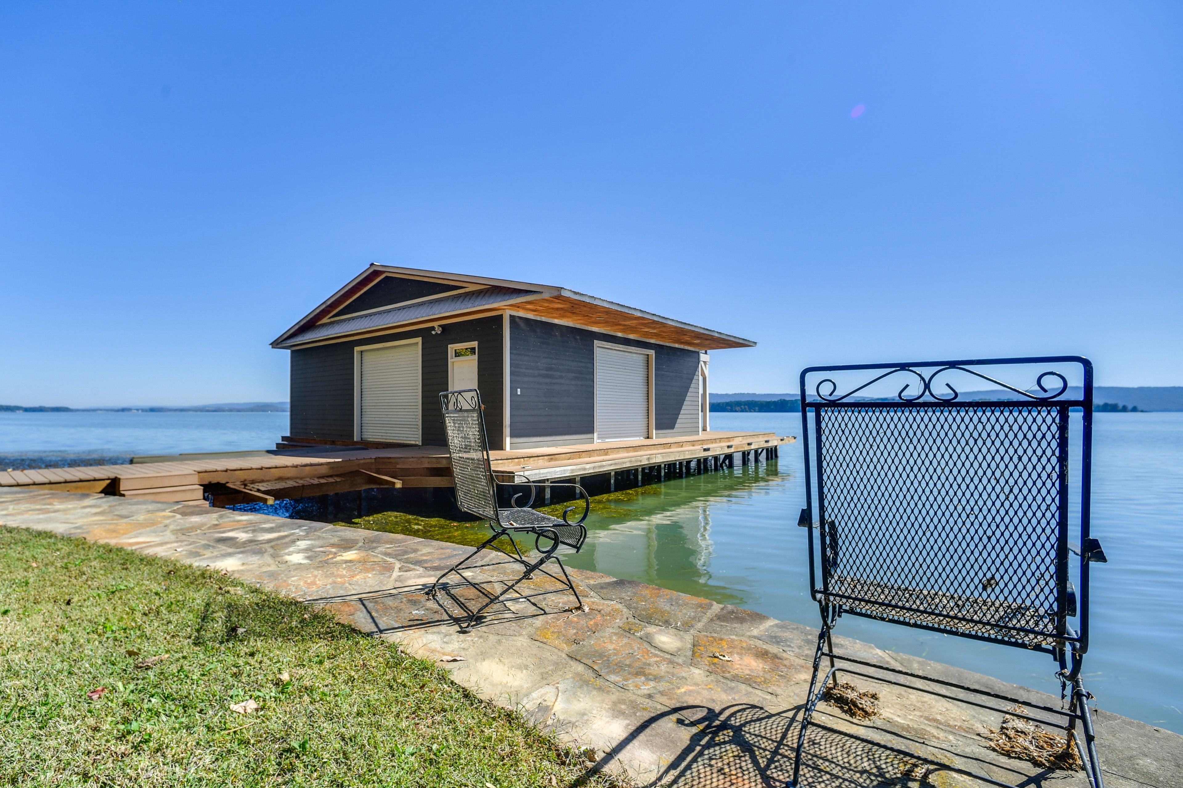 Dock