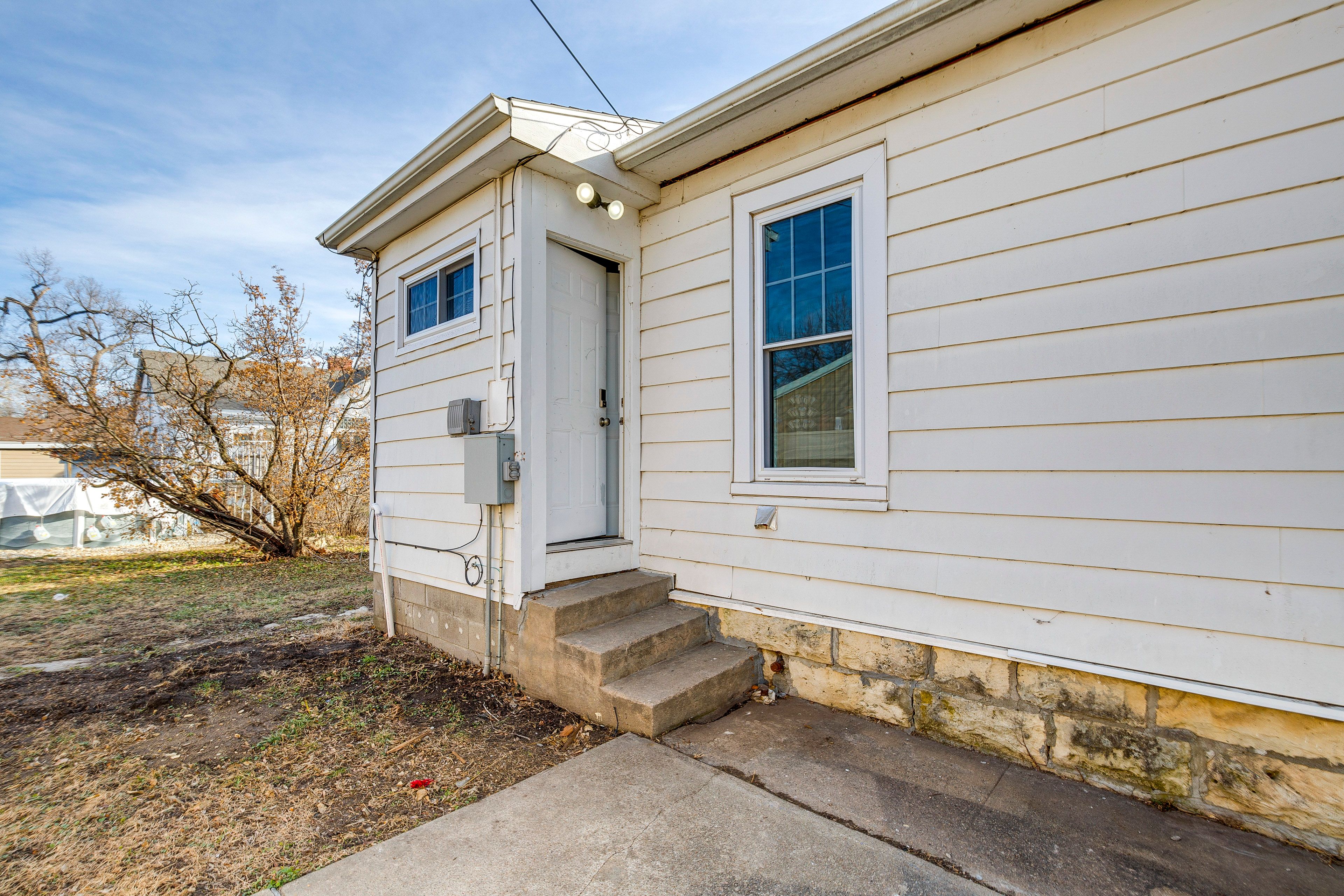 Exterior Entry