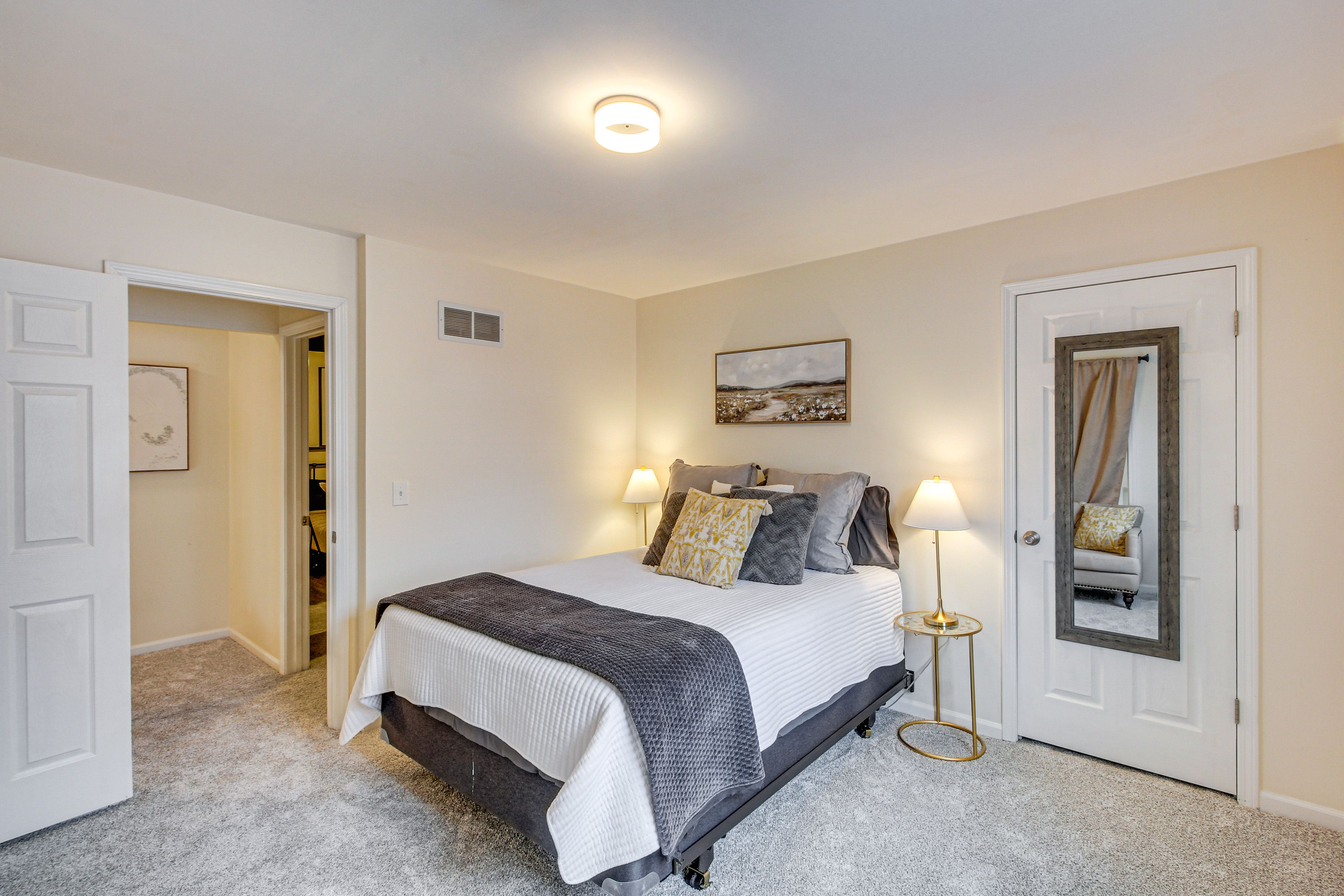 Bedroom 2 | Queen Bed | 2nd Floor