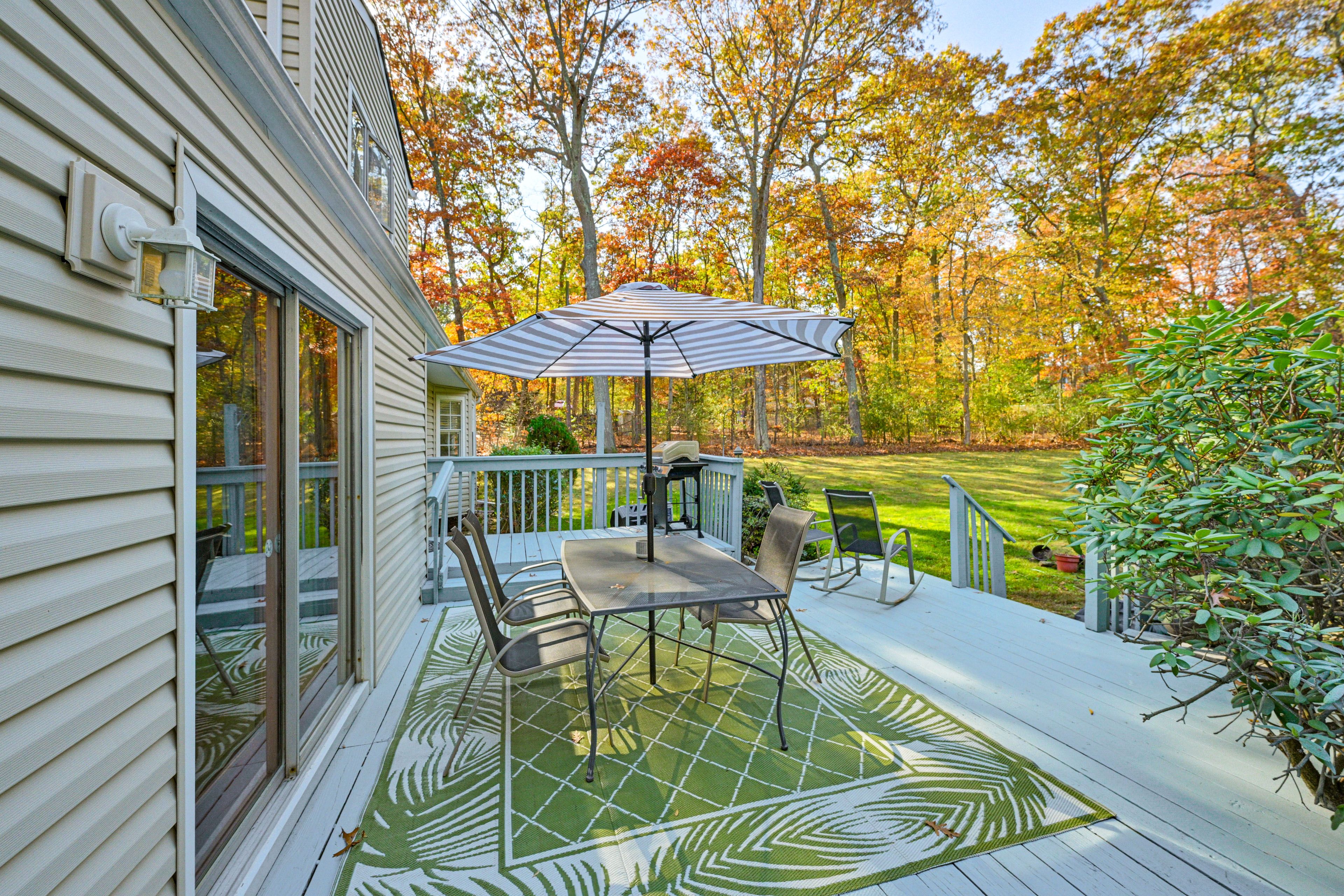 Deck | Gas Grill | Dining Area