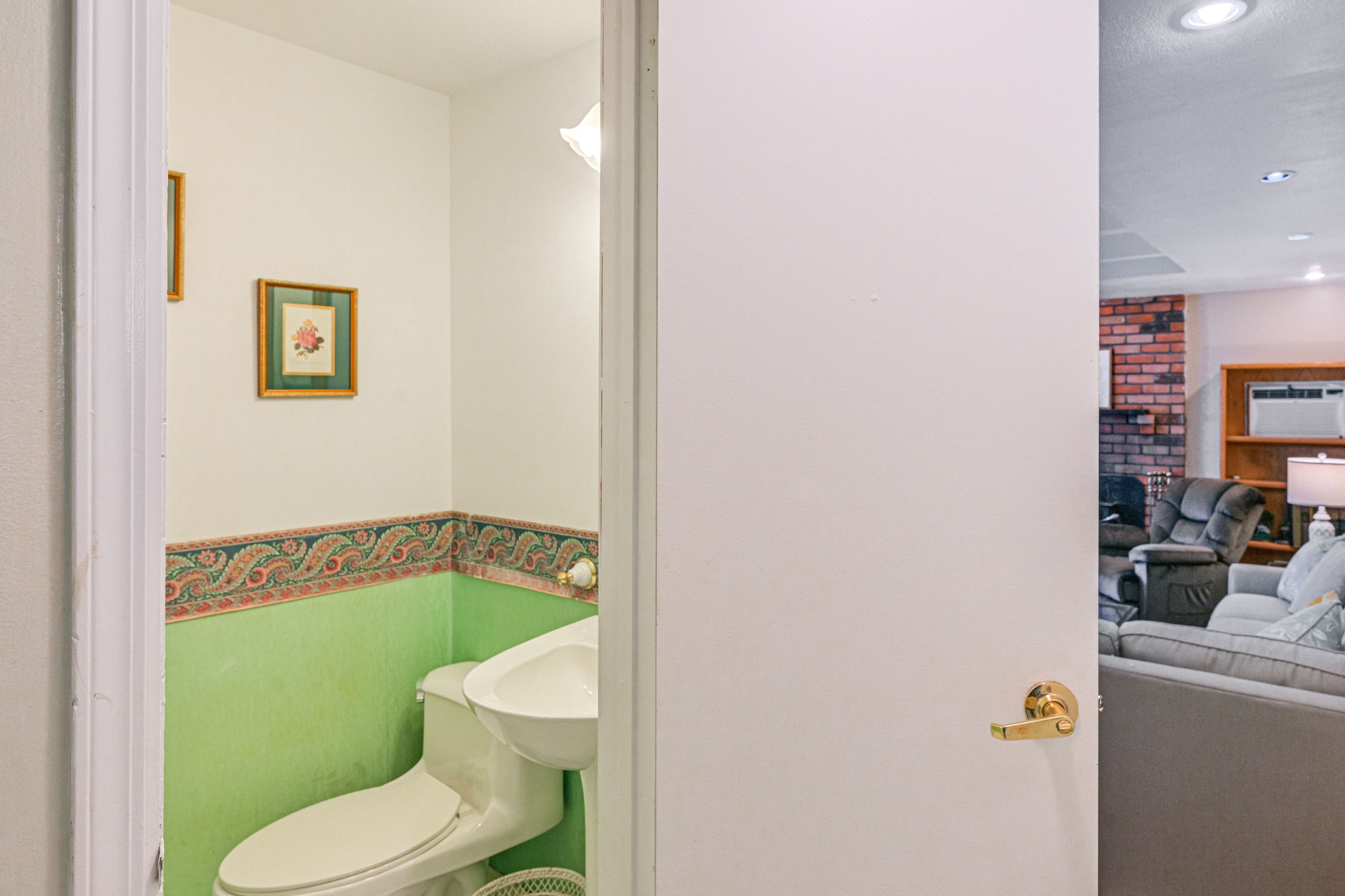 Half Bathroom | 1st Floor
