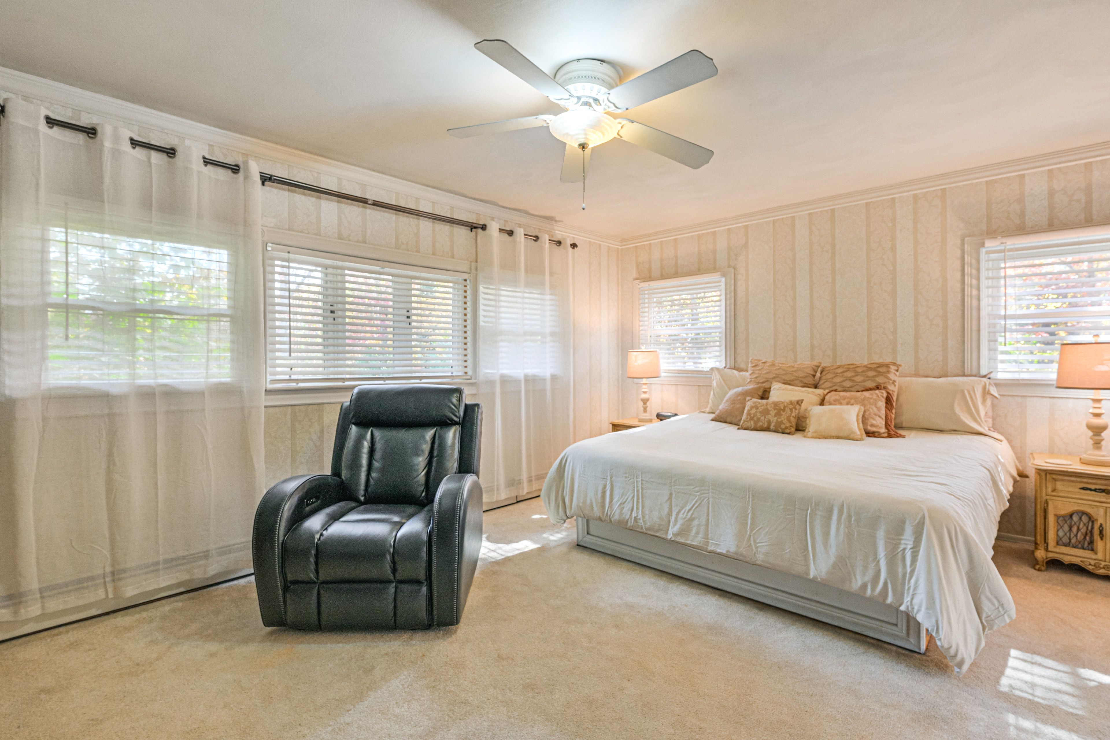 Bedroom 1 | 2nd Floor | King Bed | Linens Provided | Smart TV