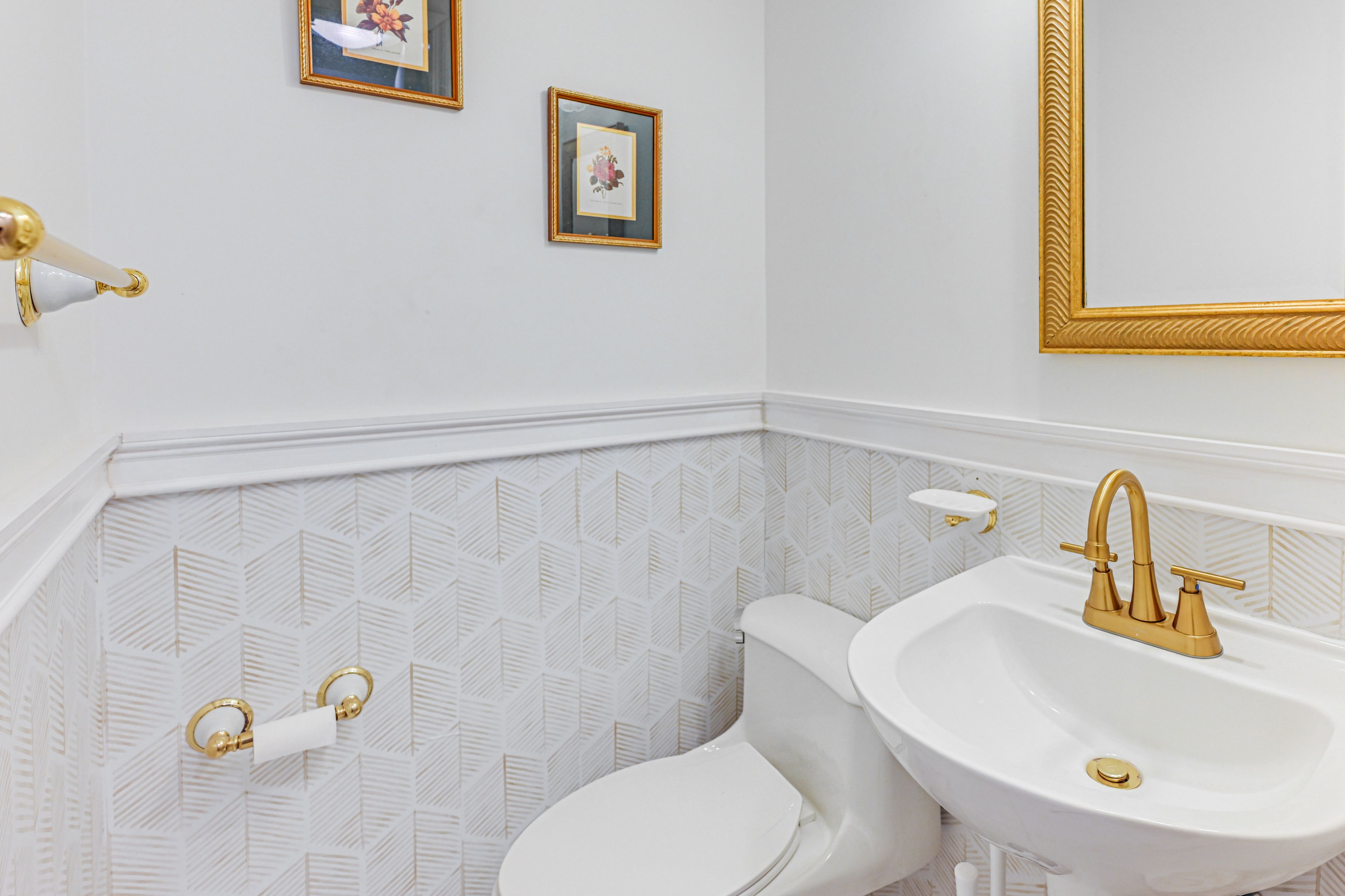 Half Bathroom | 1st Floor