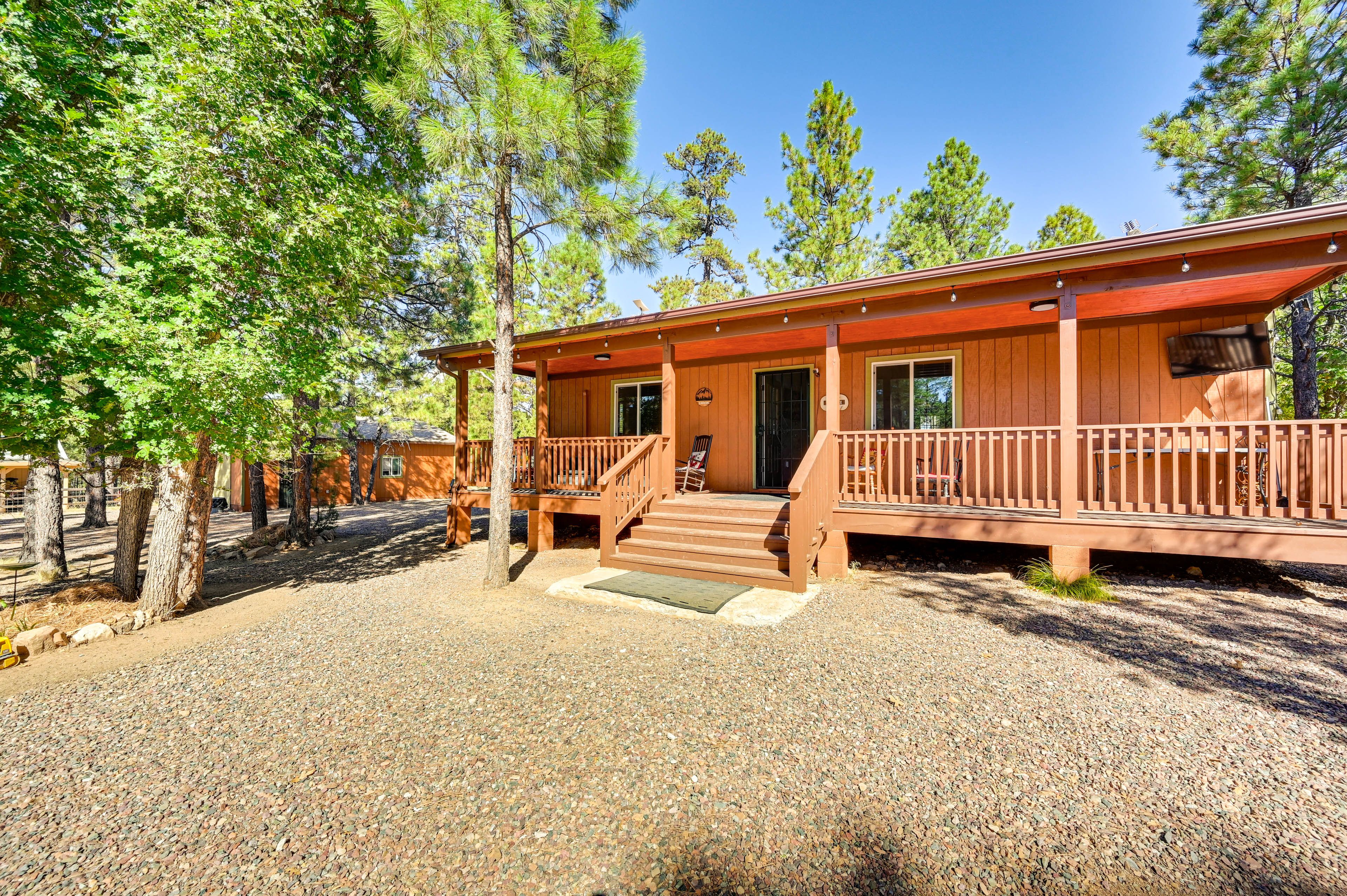 Cabin Exterior | Close to Hiking Trails