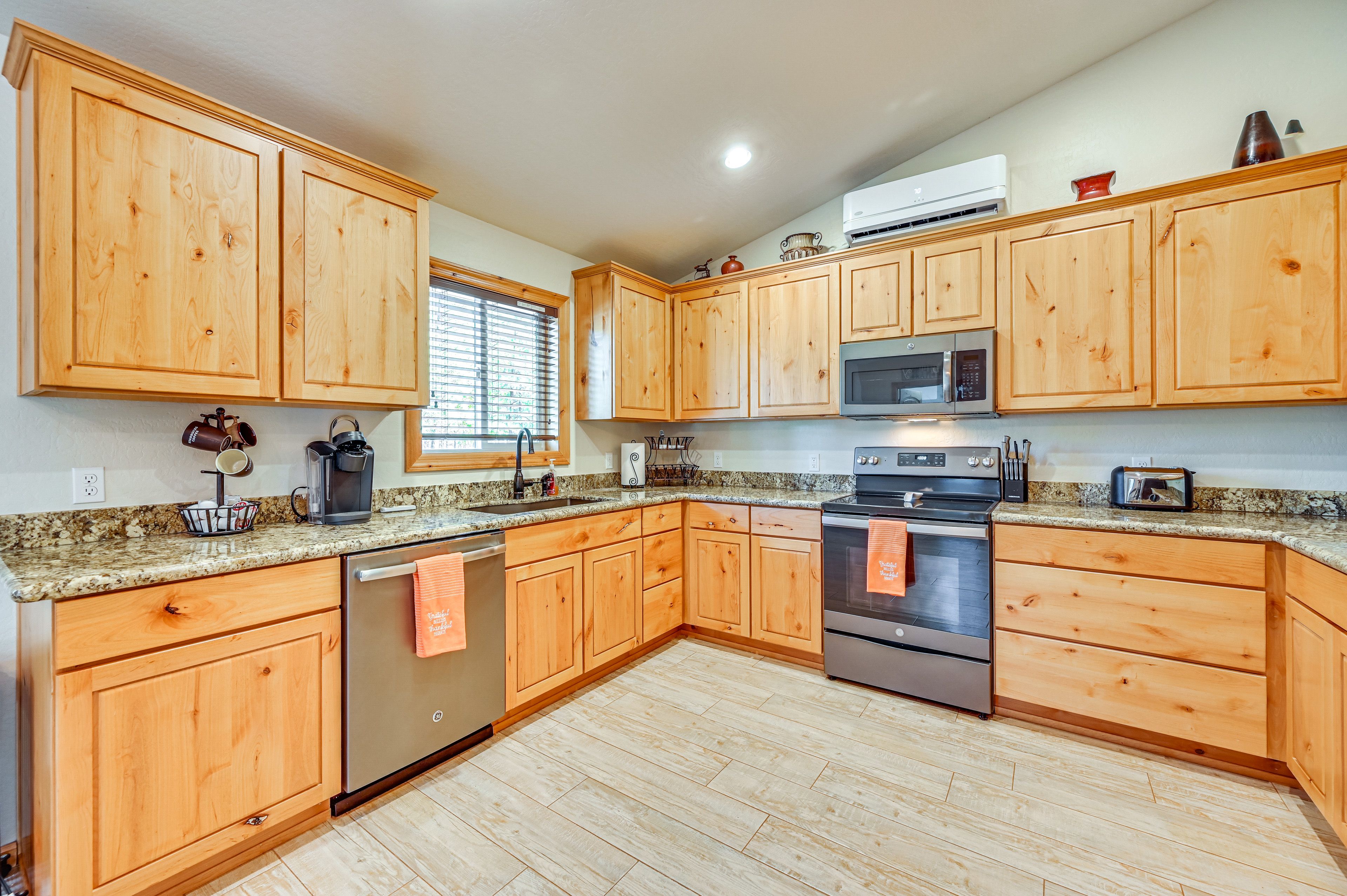 Kitchen | Cooking Basics | Keurig Coffee Maker | Toaster | Blender