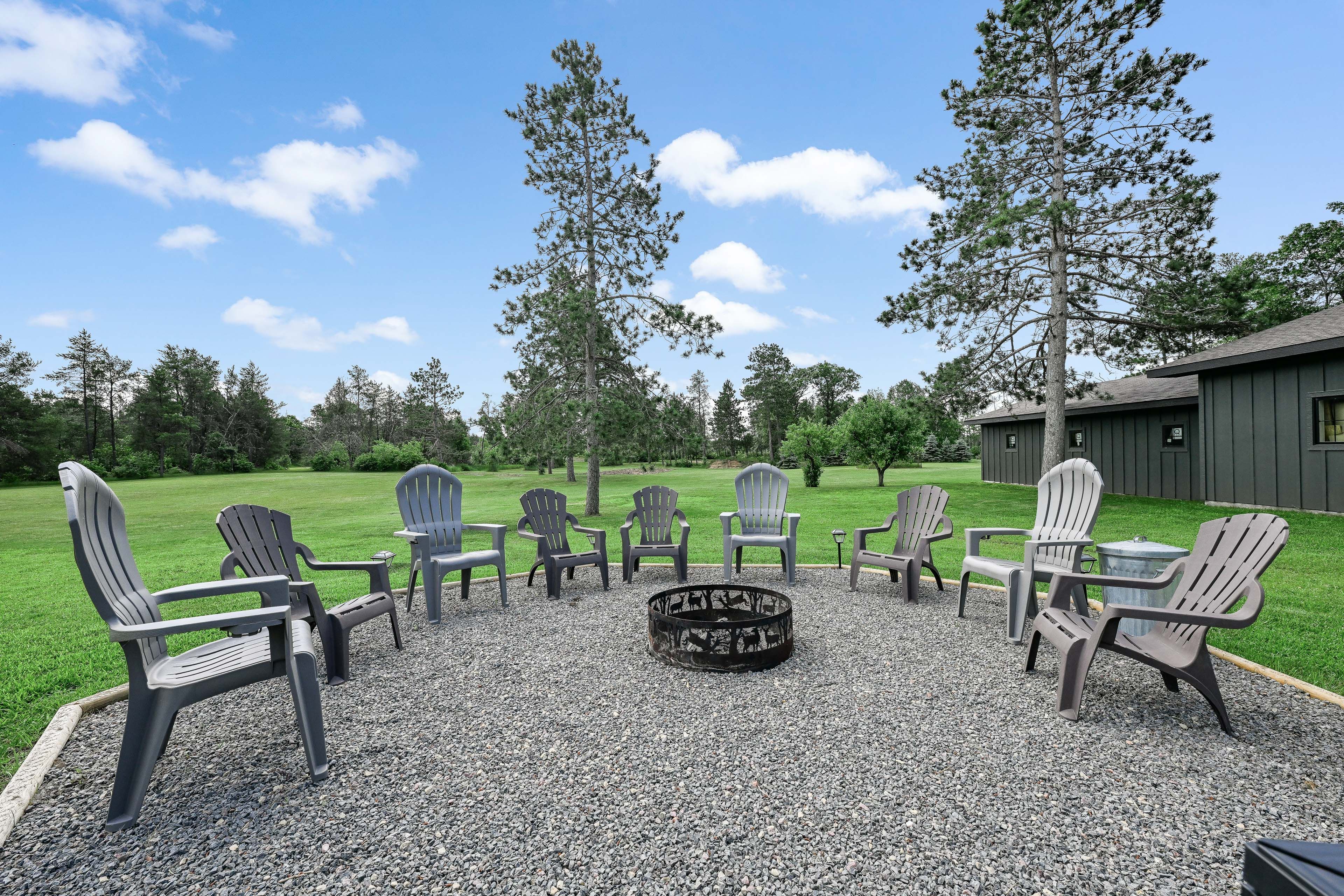 Private Yard | Fire Pit