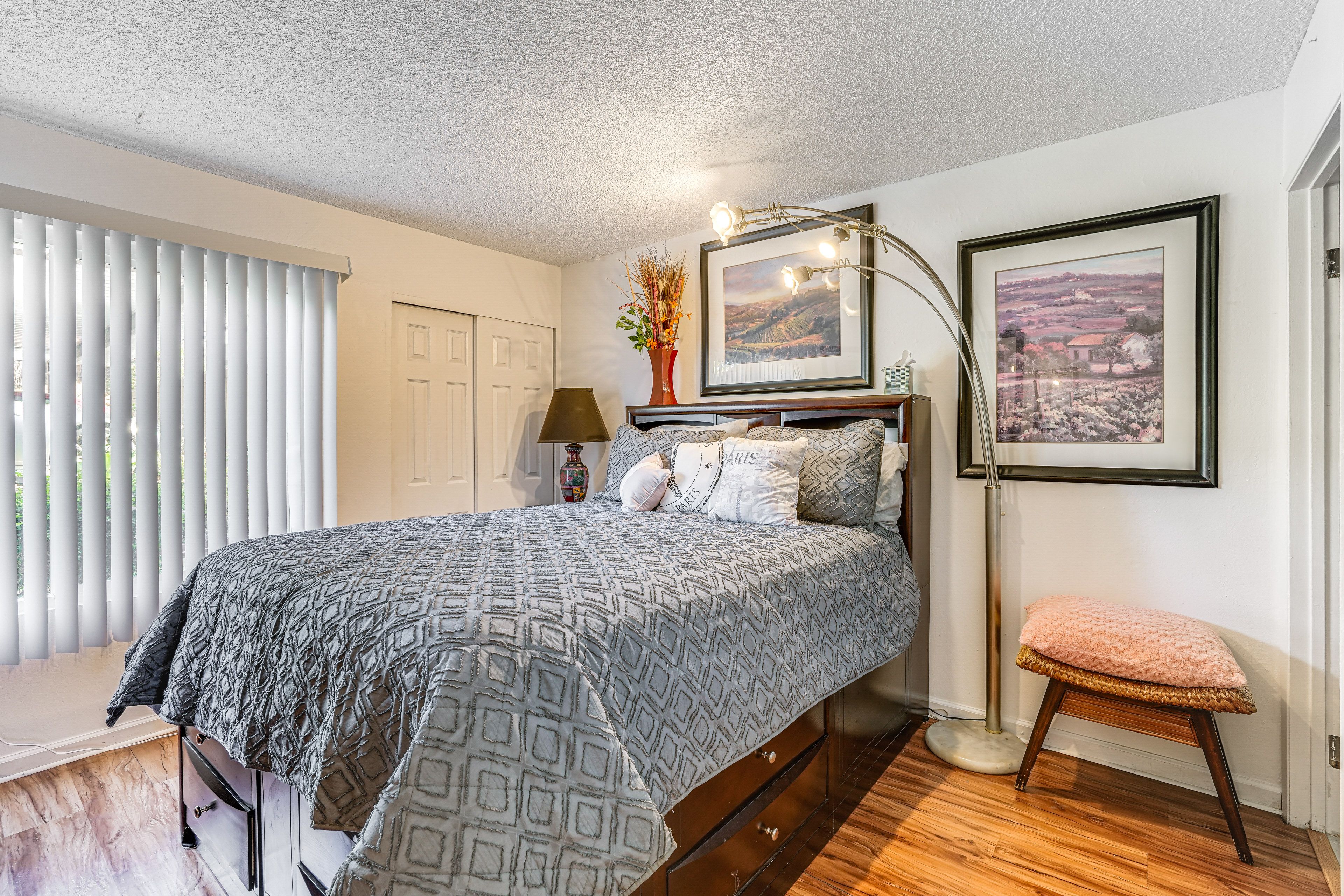 Bedroom 2 | Queen Bed