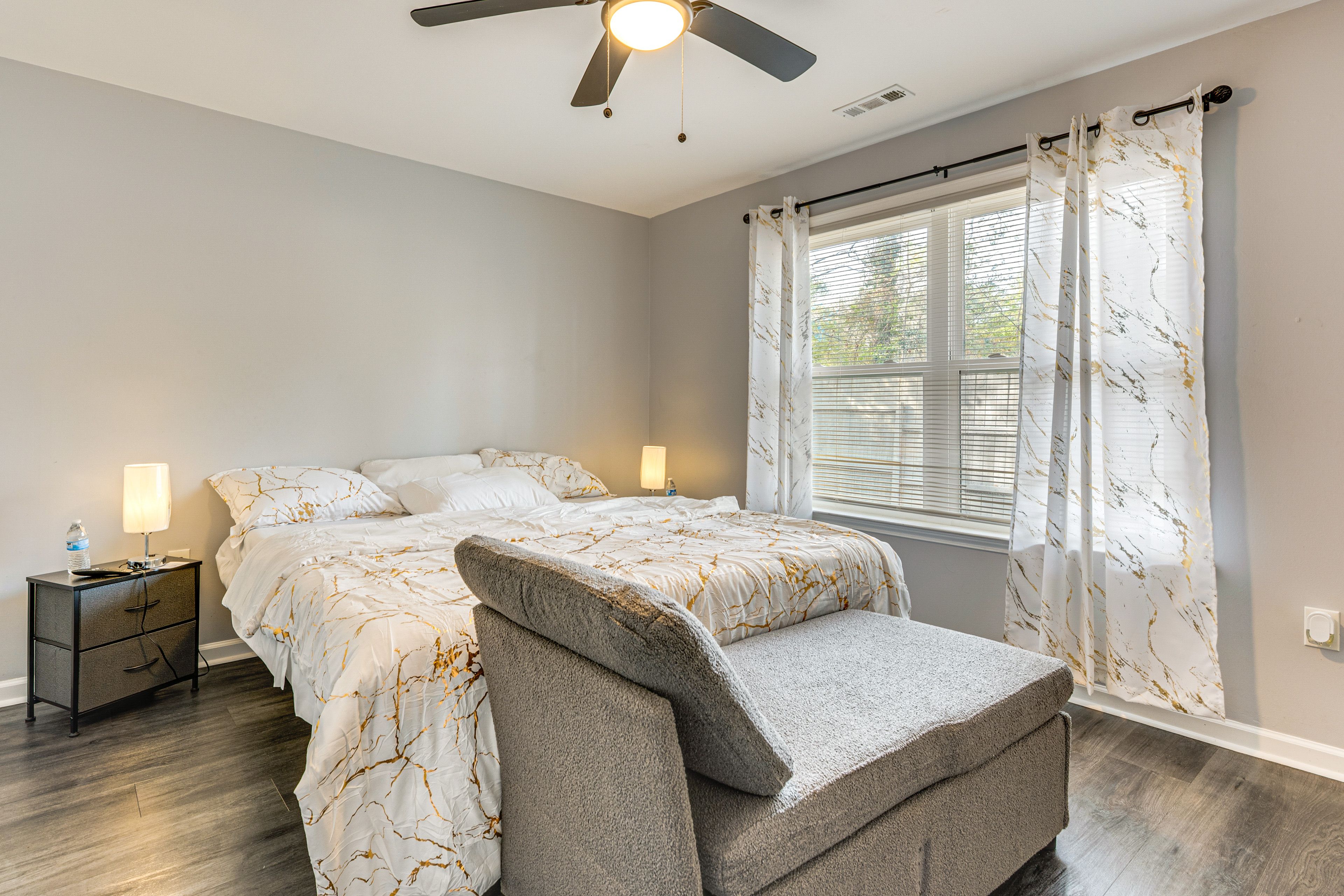 Bedroom 1 | King Bed | Linens Provided