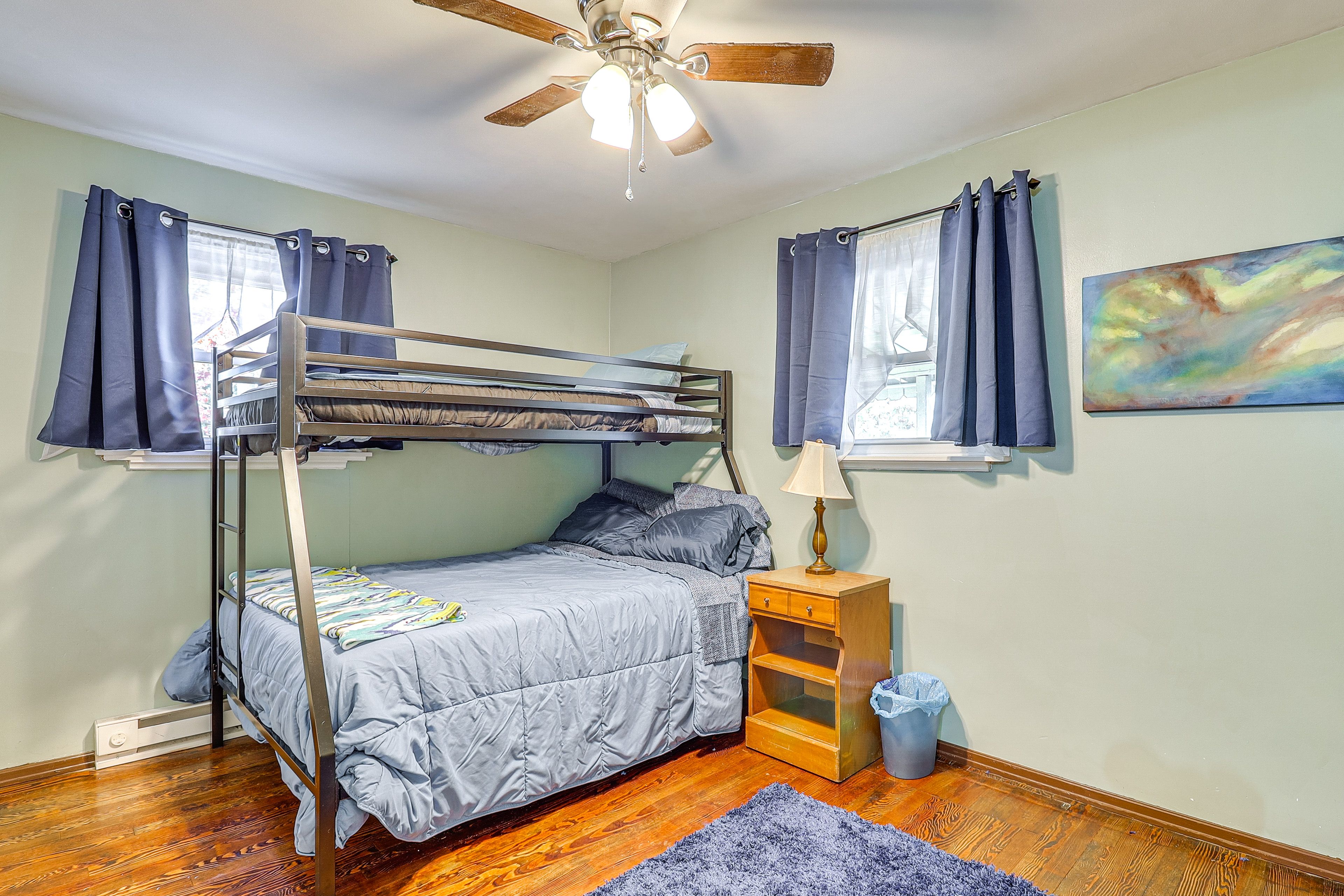 Bedroom 2 | Twin/Full Bunk Bed | Main Floor