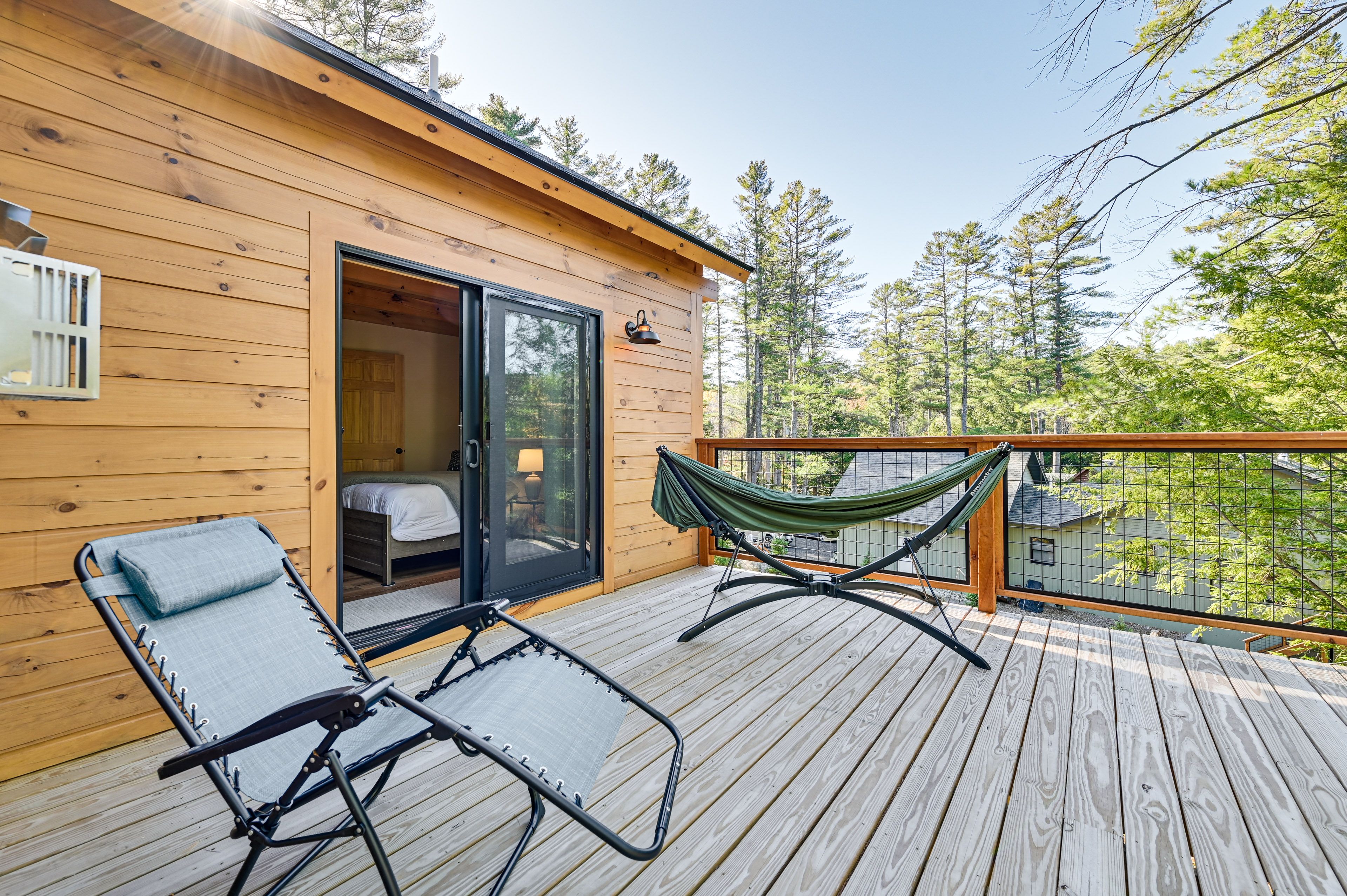 Deck | Hammock | Seating | Gas Grill (Propane Provided)