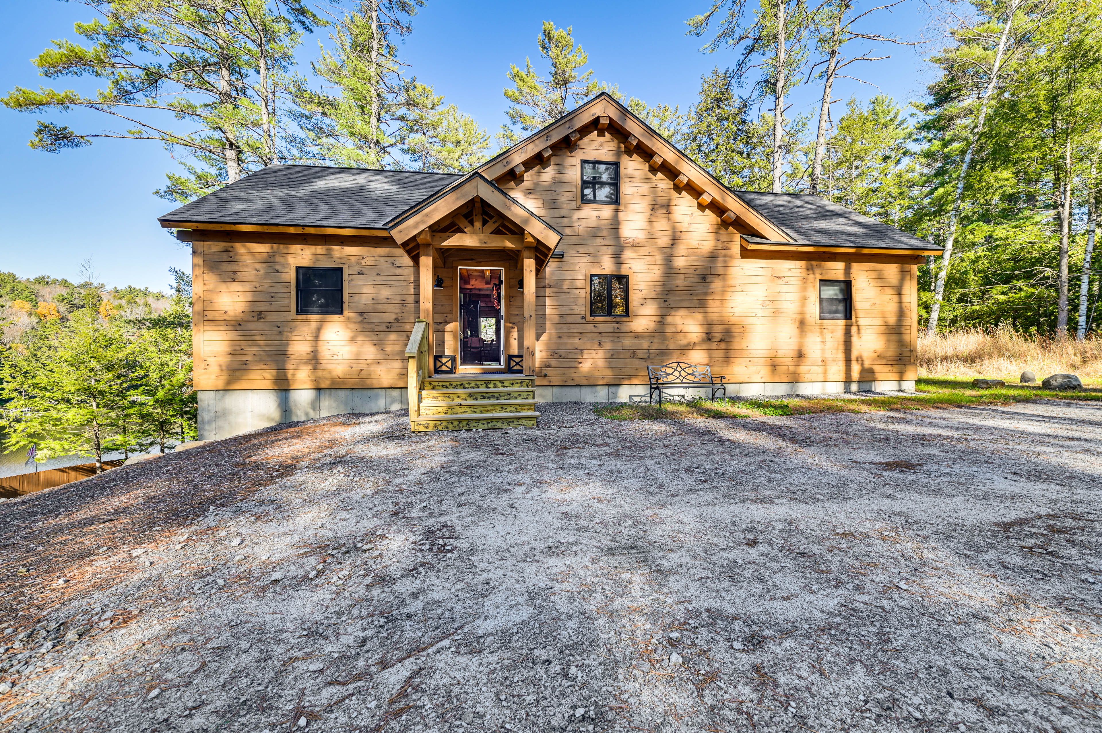 Property Exterior | Gravel Driveway (3 Vehicles) | Street Parking
