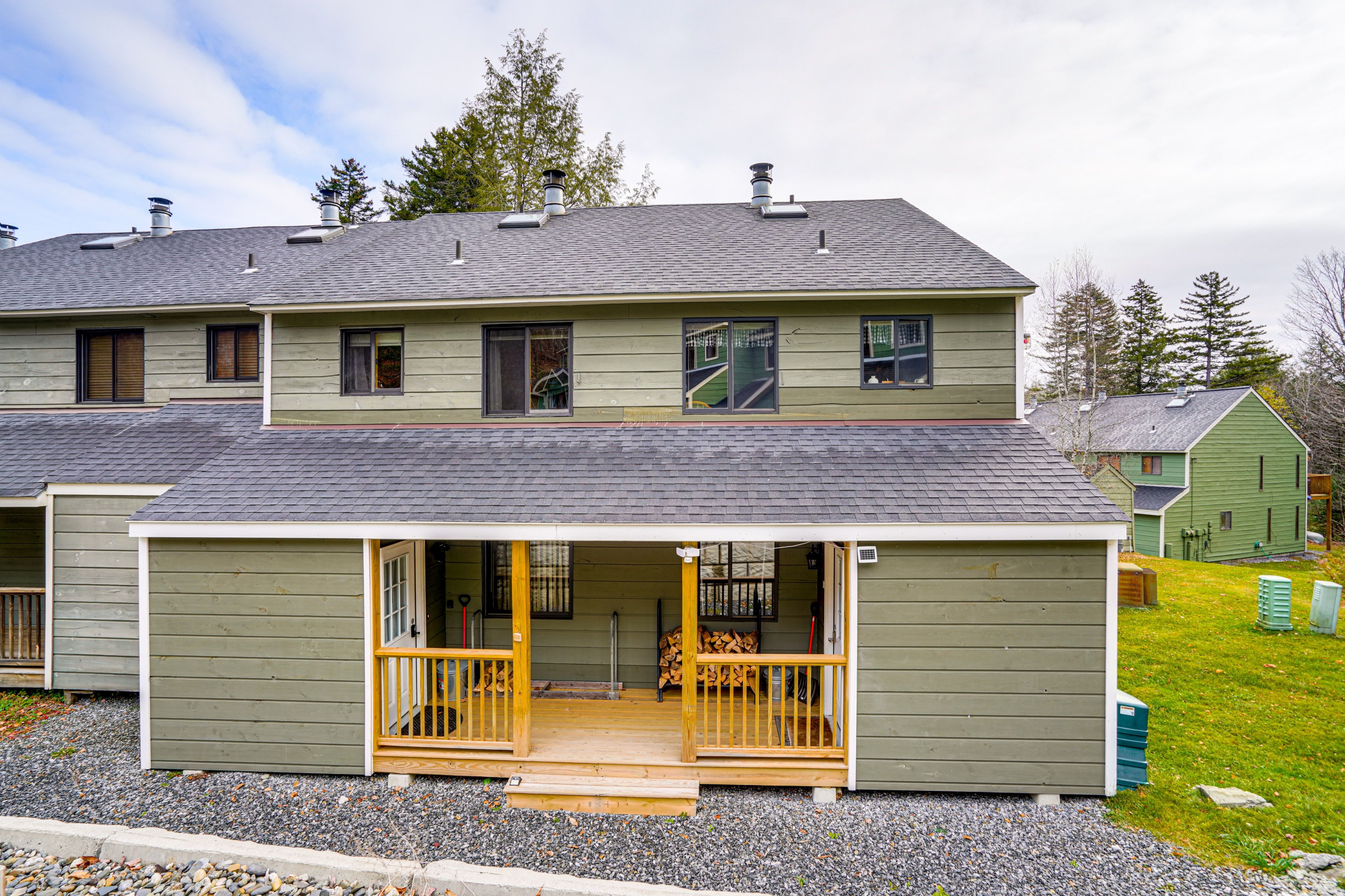 Property Exterior | 3-Story Condo