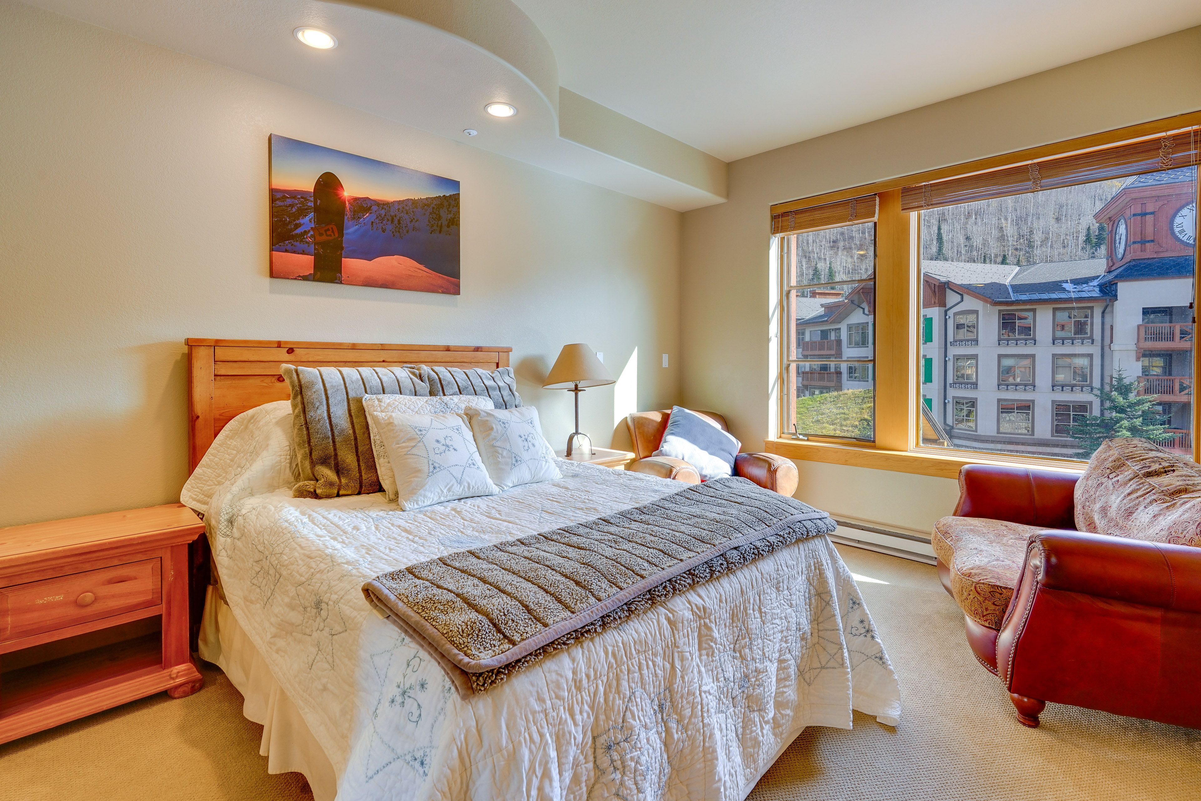 Bedroom 2 | Queen Bed