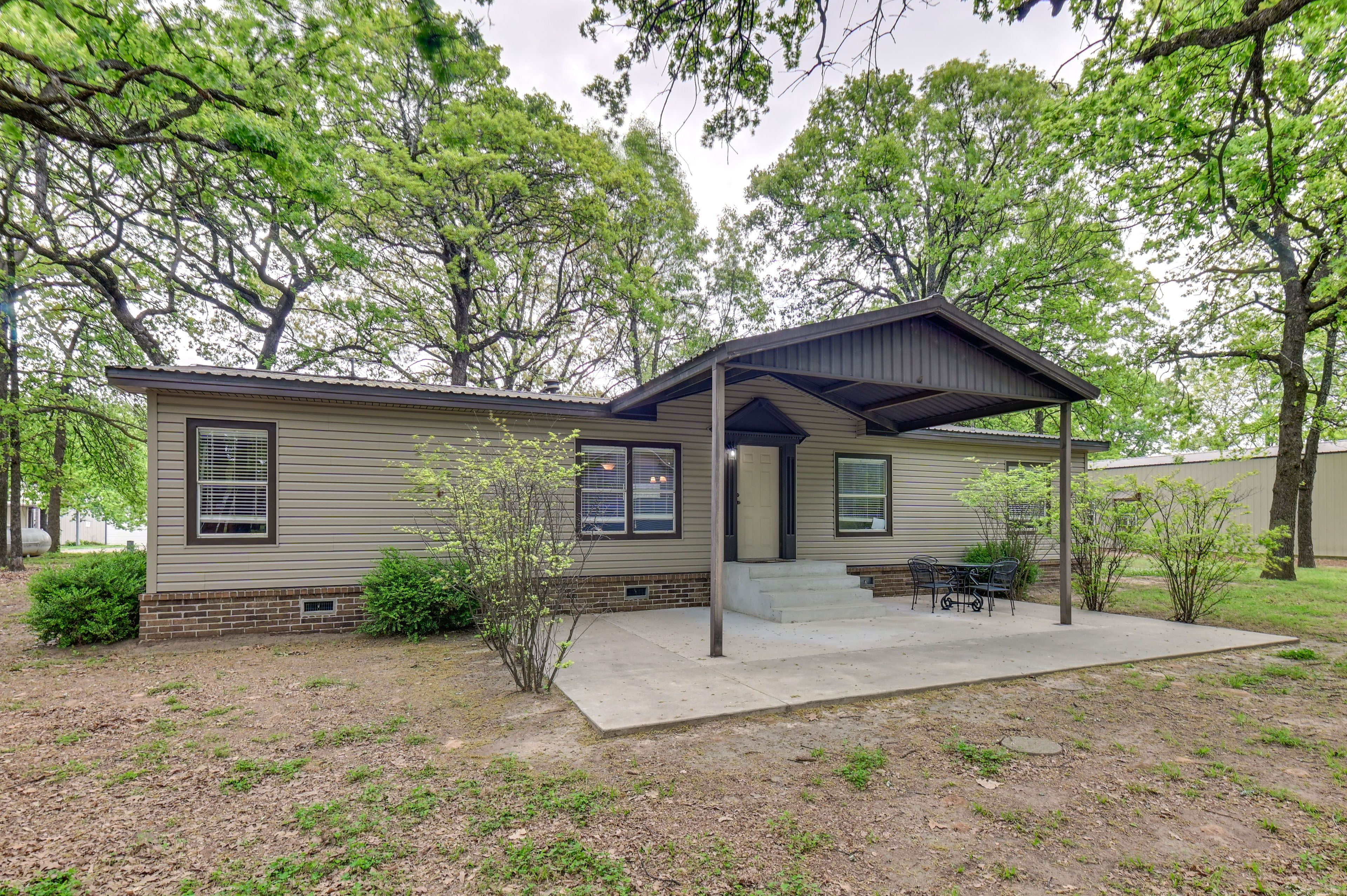 Exterior | Outdoor Dining Area | Keyless Entry | Single-Story Home