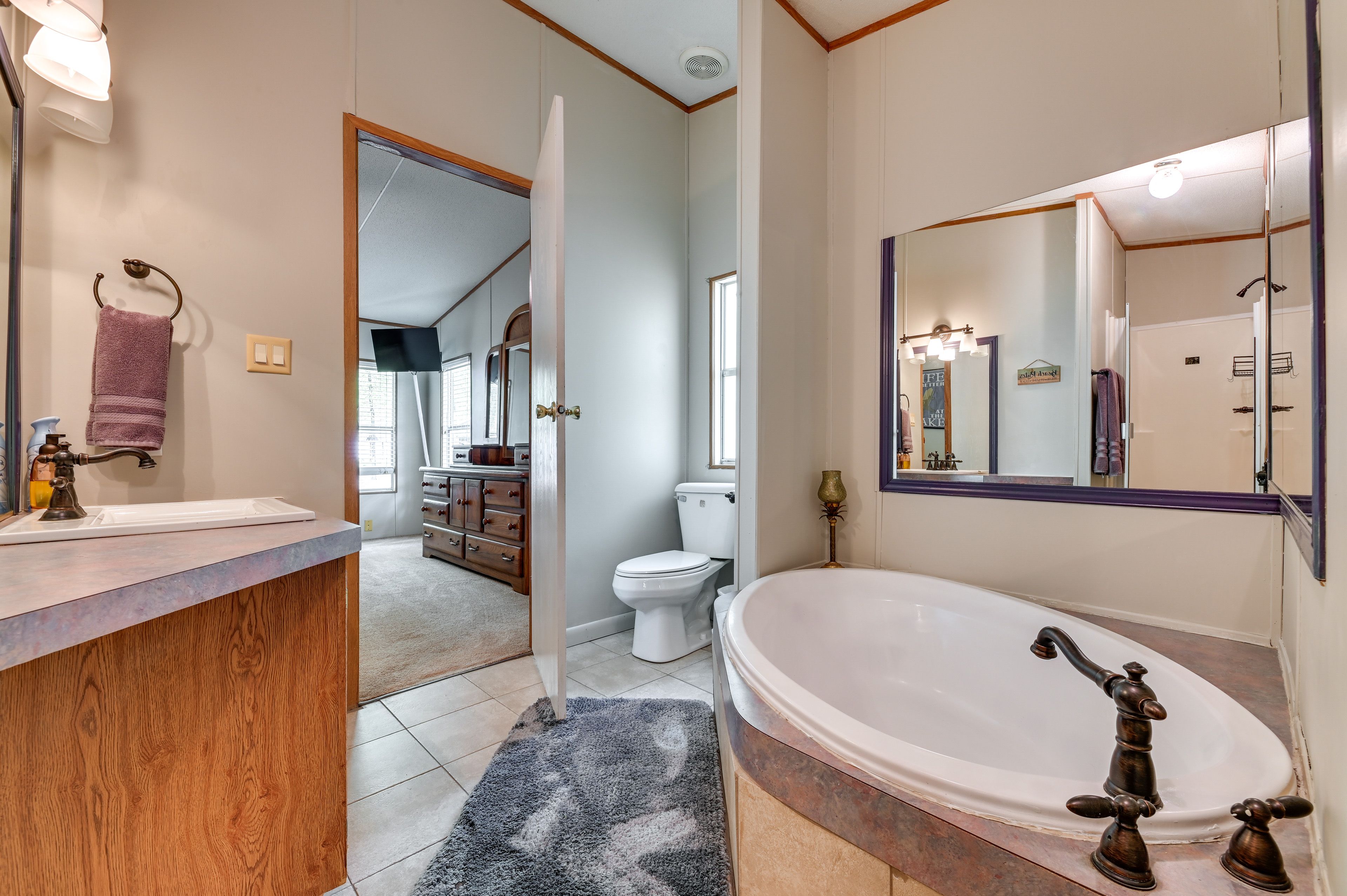 En-Suite Bathroom | Hair Dryer