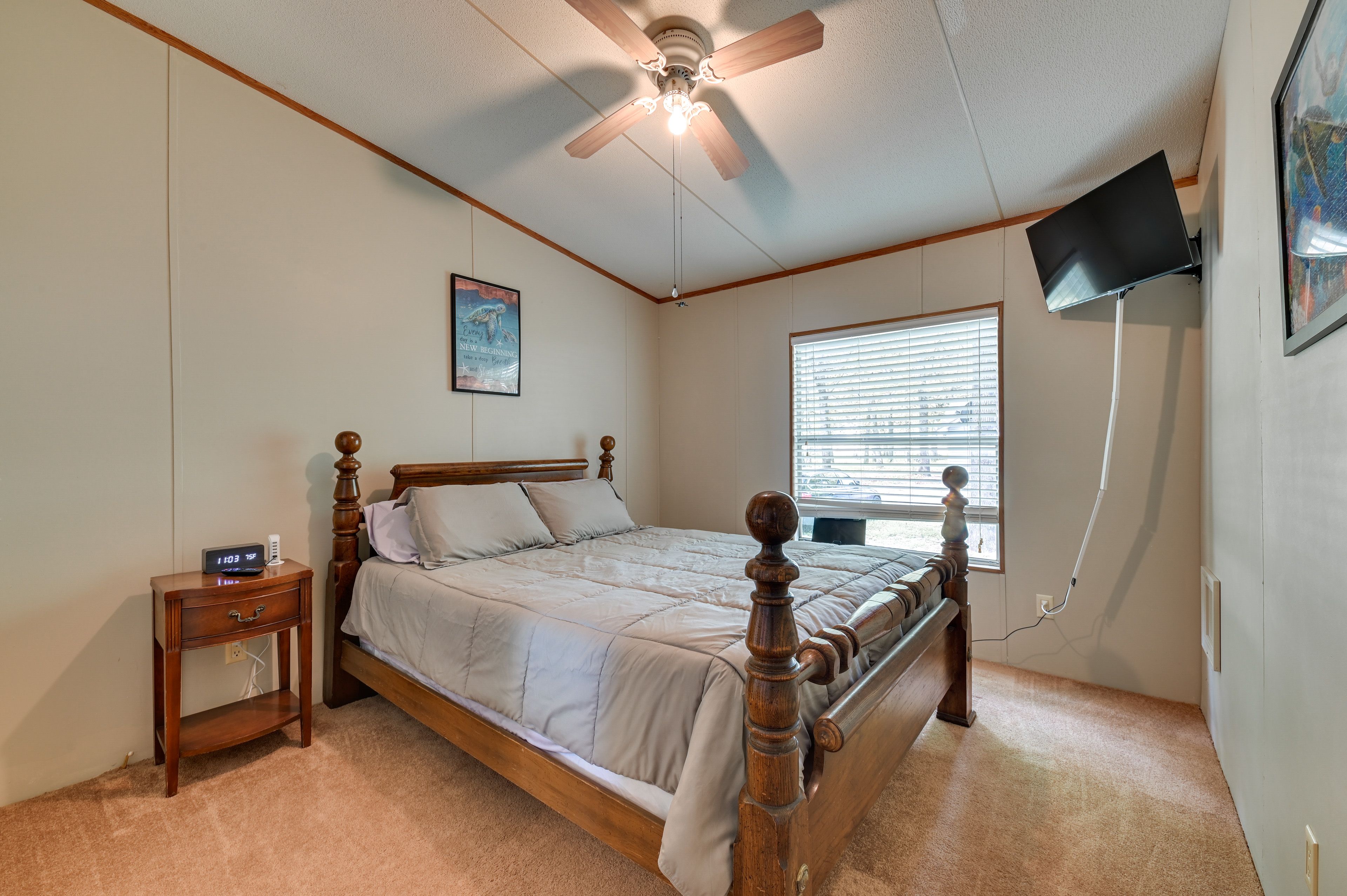 Bedroom 2 | King Bed | Smart TV