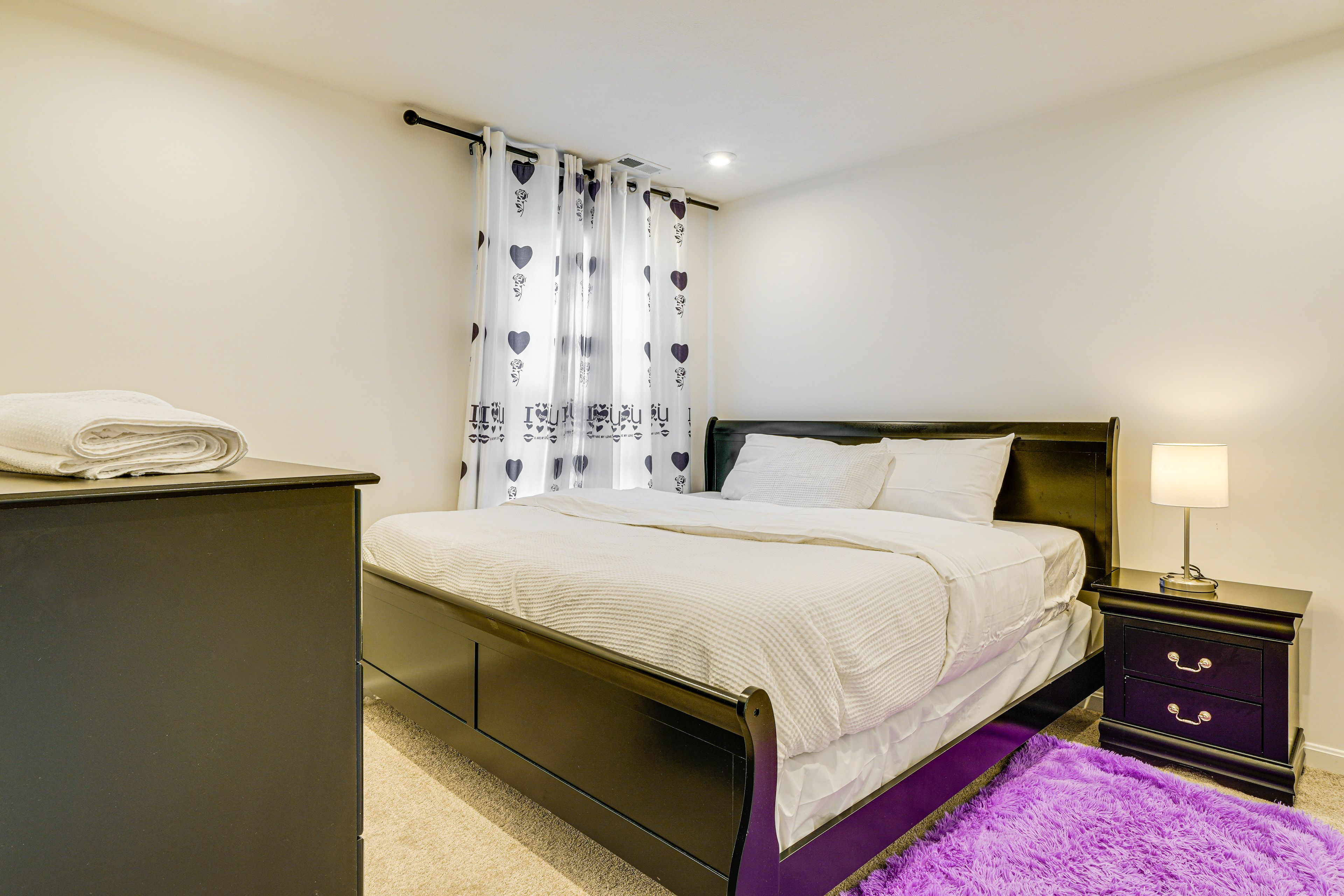 Bedroom 2 | King Bed | 2nd Floor