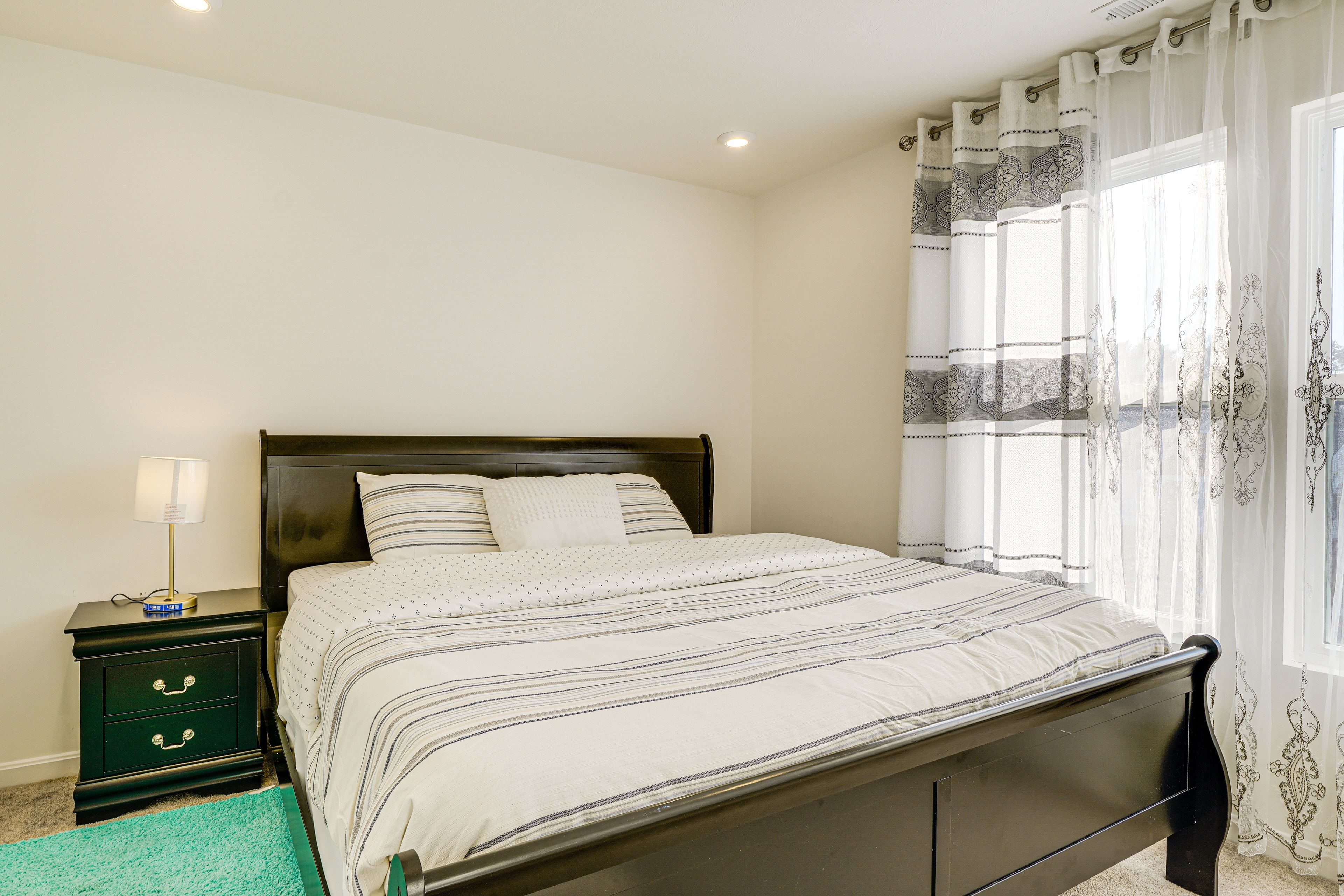 Bedroom 3 | King Bed | 2nd Floor