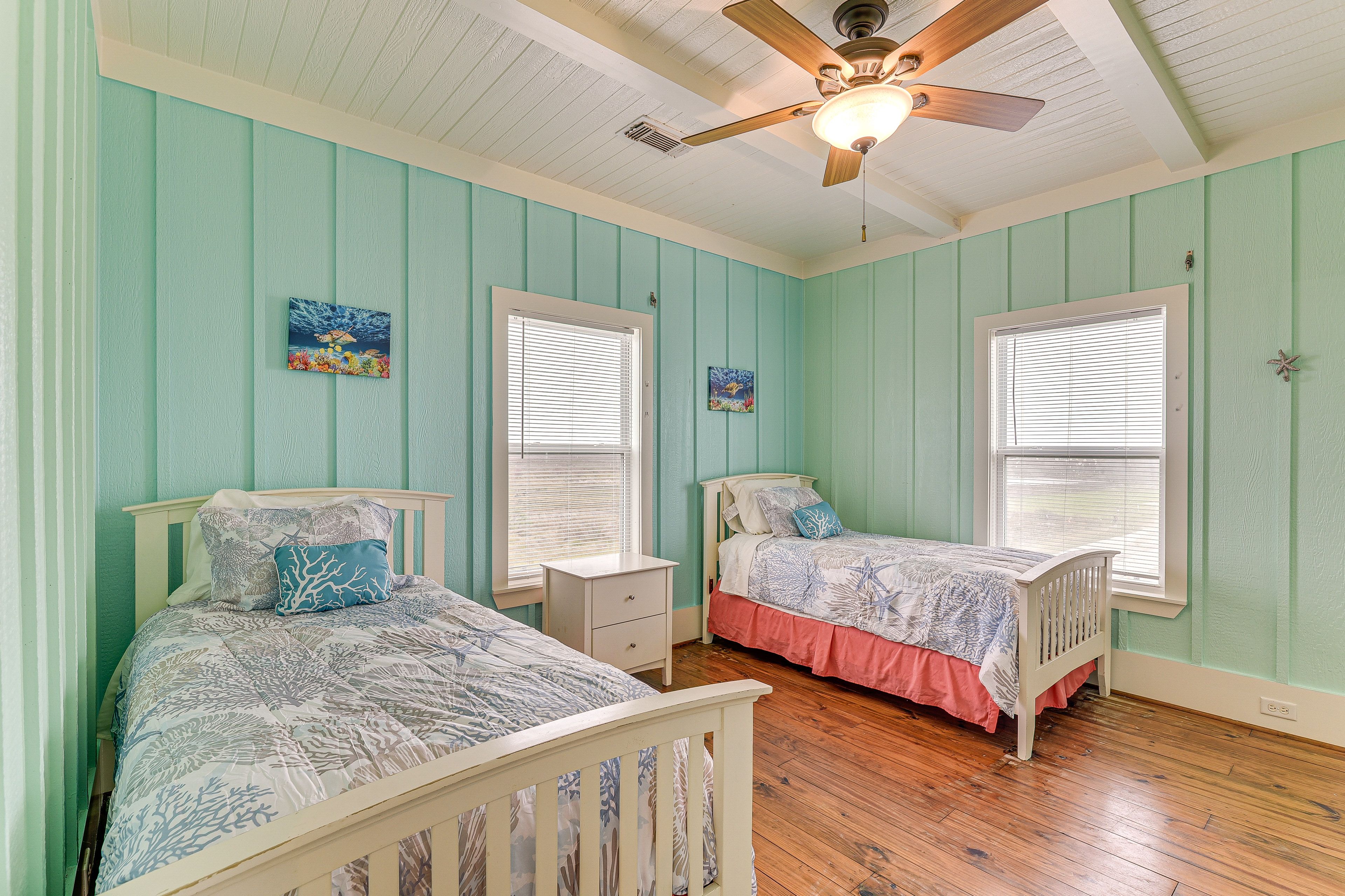 Bedroom 2 | 2nd Floor | 2 Twin Beds