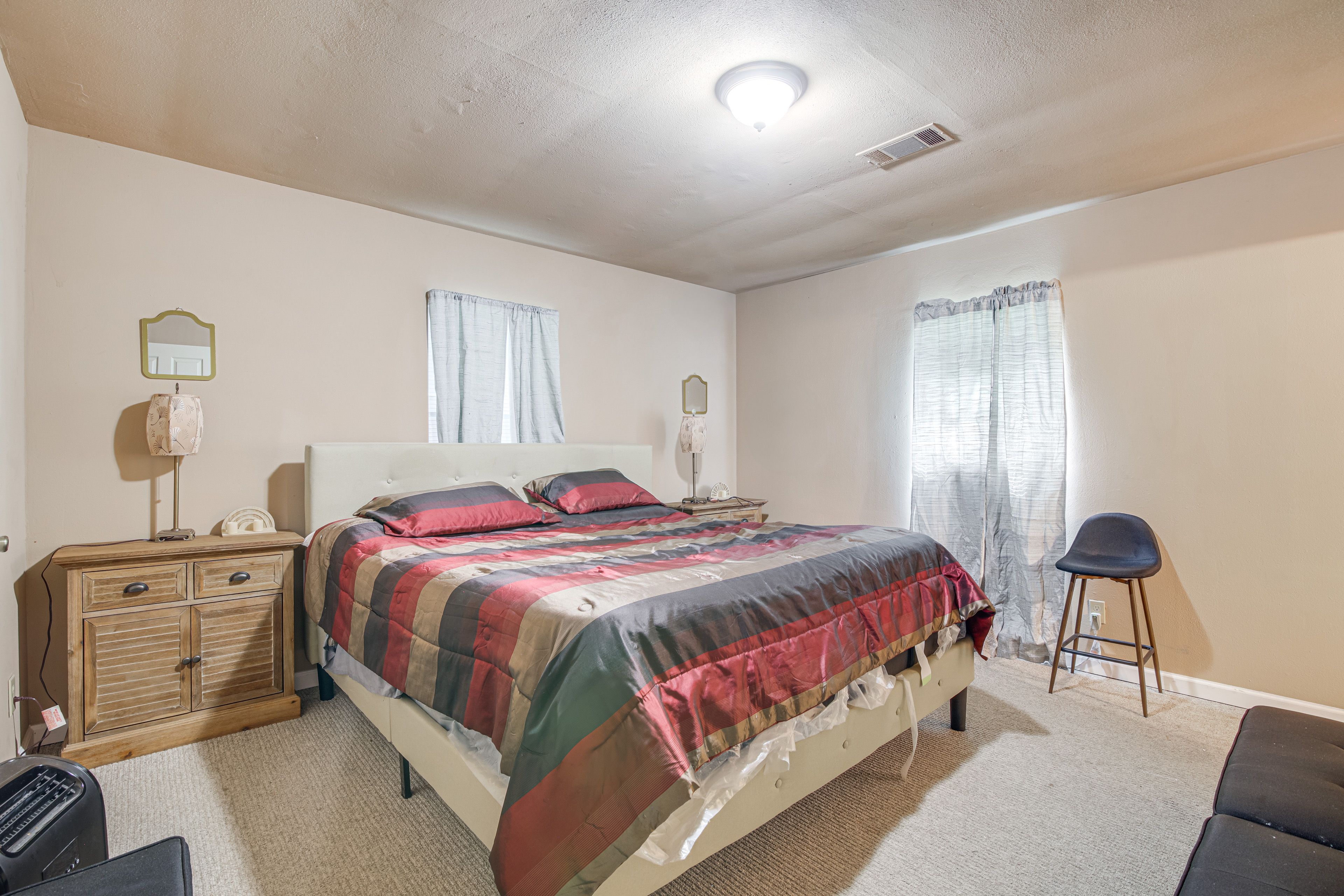 Bedroom 2 | King Bed | Queen Futon
