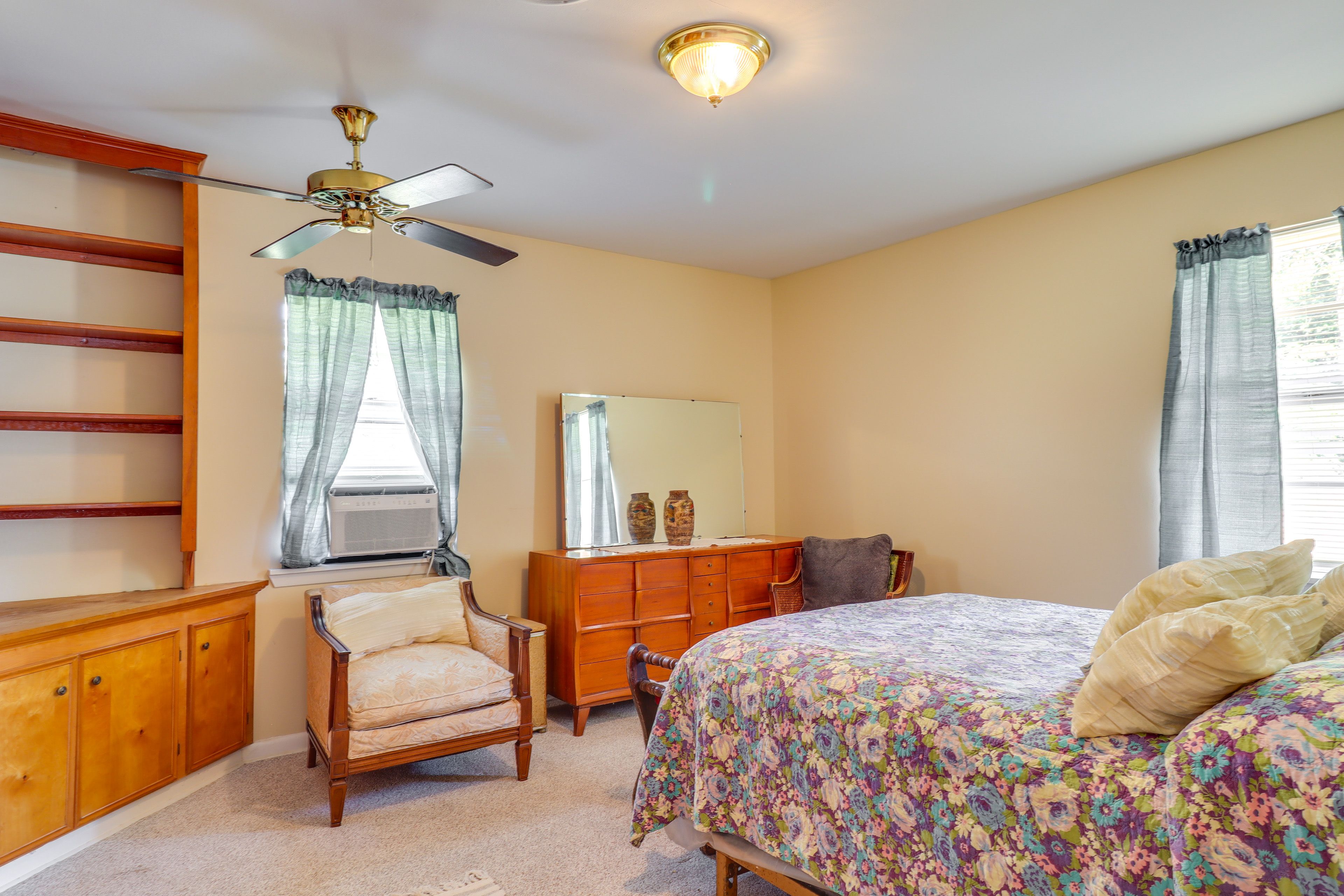 Bedroom 1 | Full Bed | Linens Provided