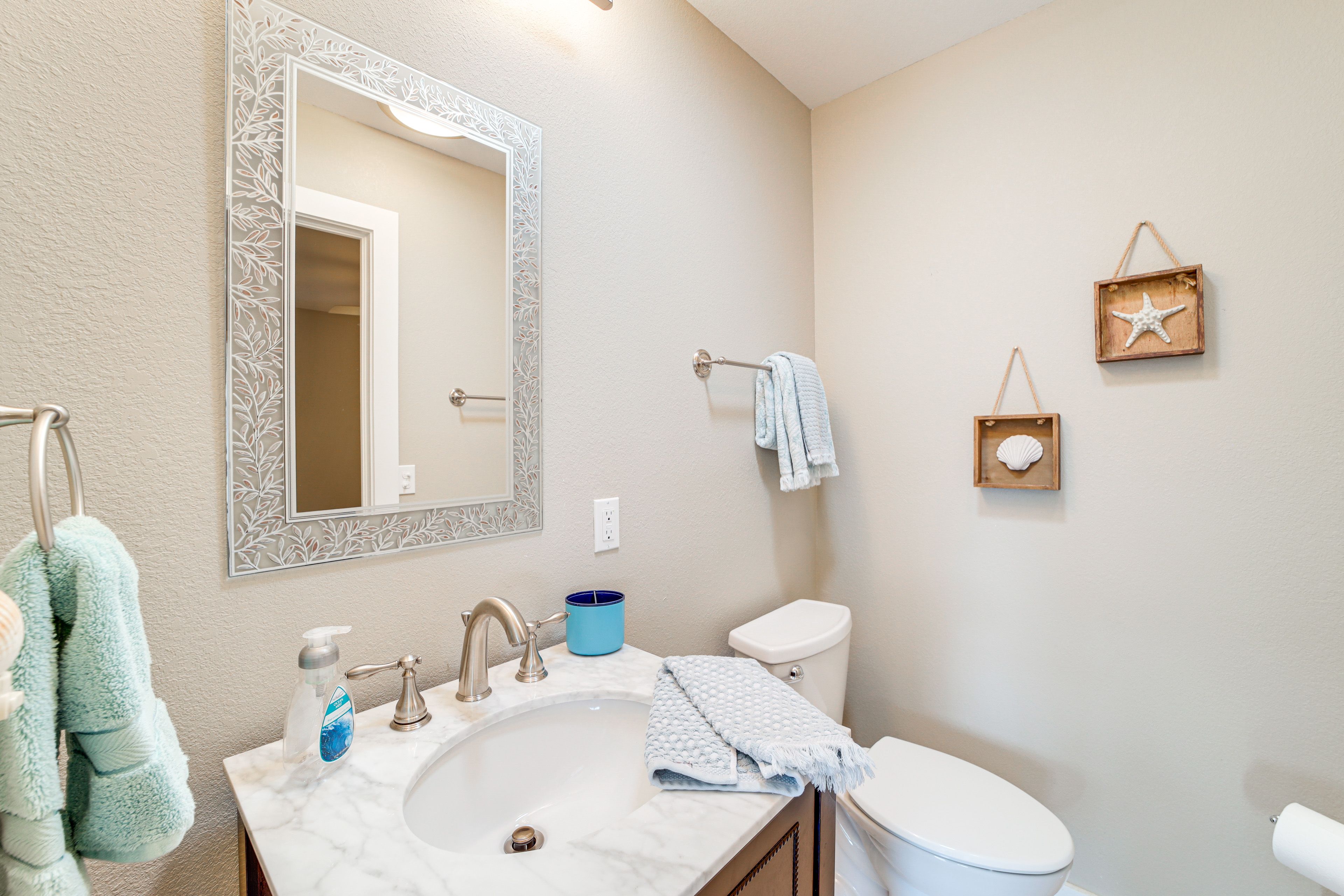 Half Bathroom | 2nd Floor