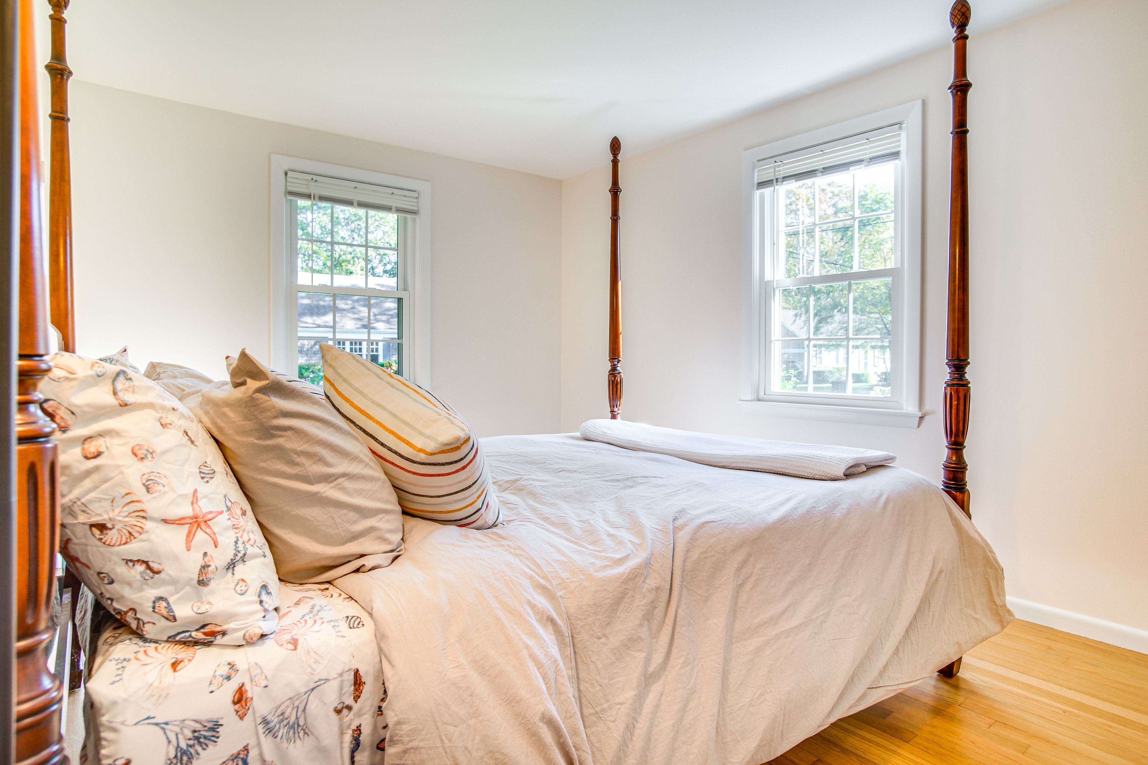 Bedroom 1 | 1st Floor | Queen Bed | Linens Provided