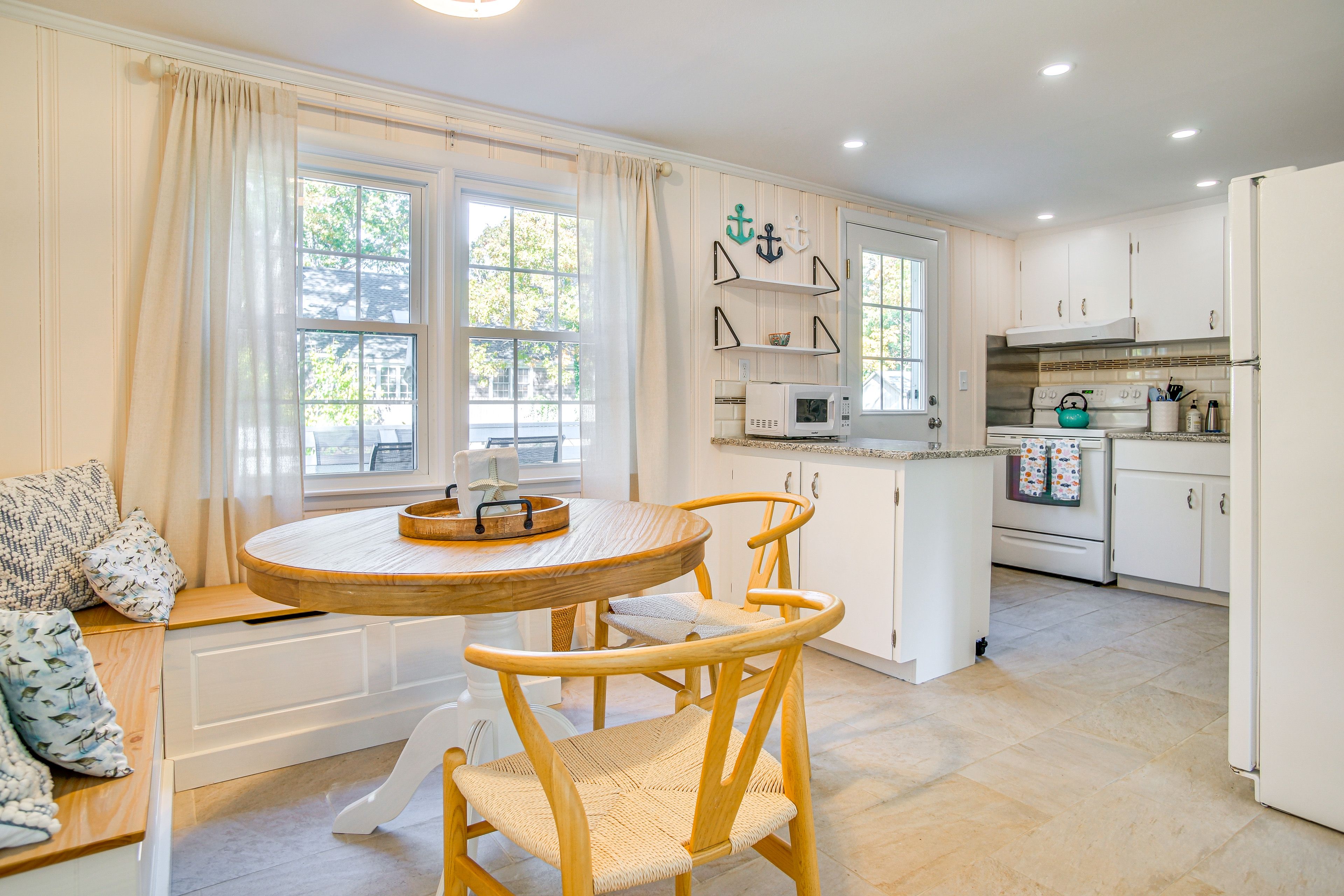 Dining Room | 1st Floor | Dining Table