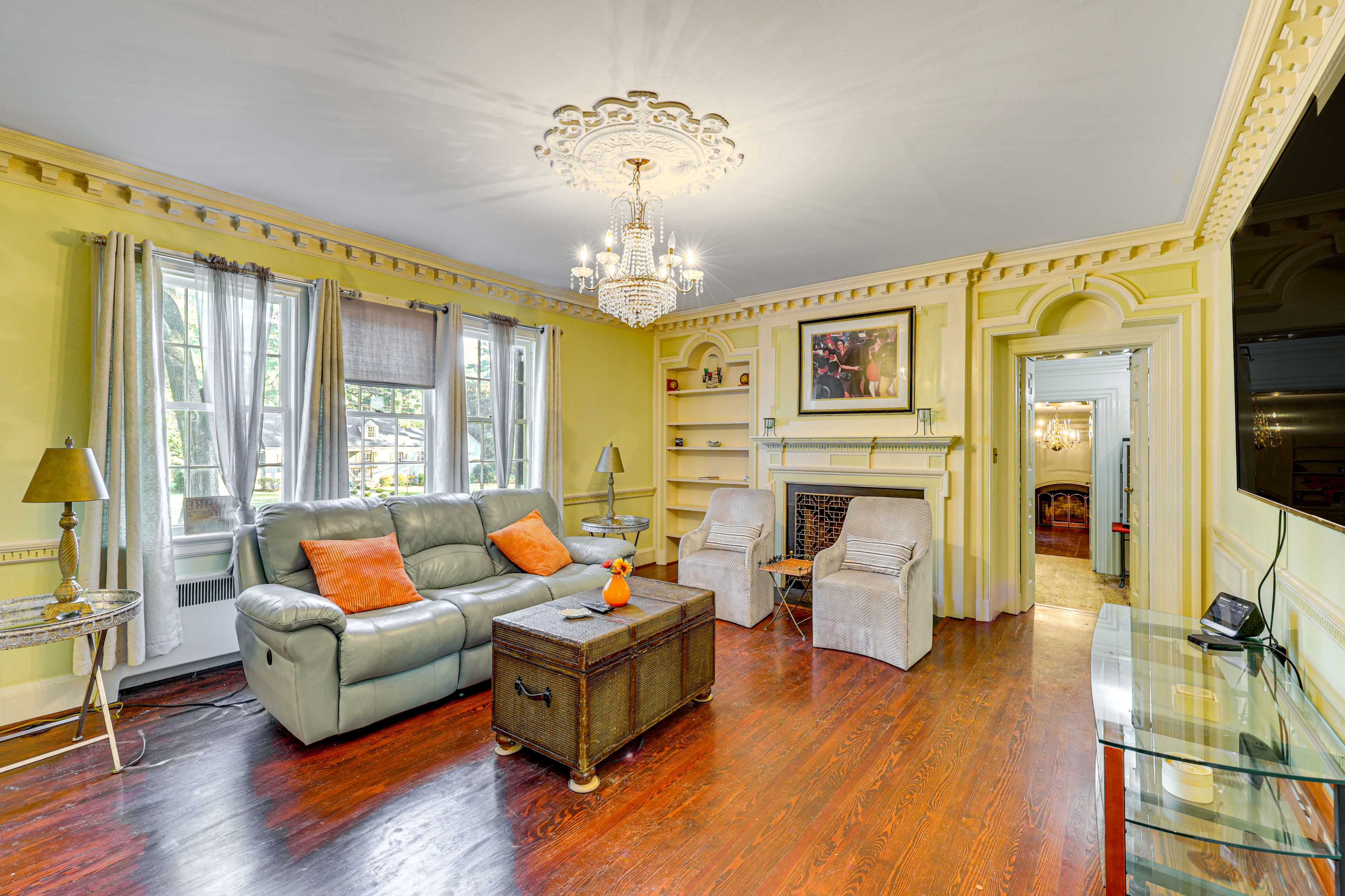 Living Room | 1st Floor | Central A/C & Heating | Free WiFi