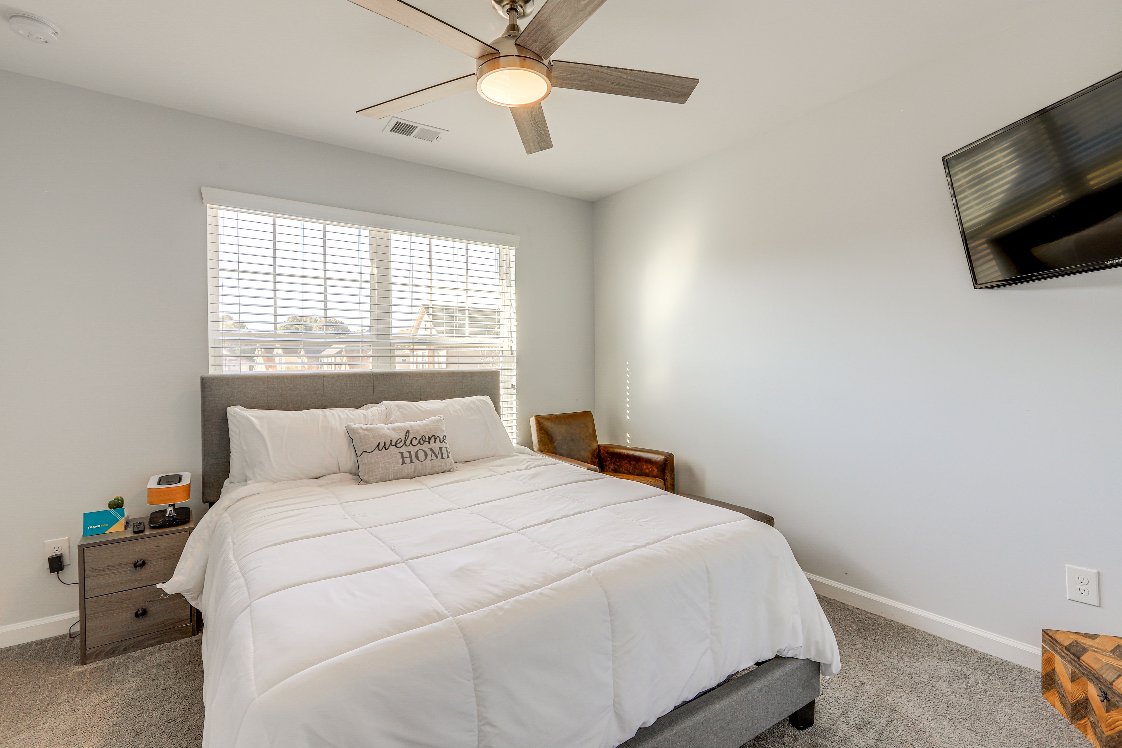 Bedroom 2 | 2nd Floor | Queen Bed