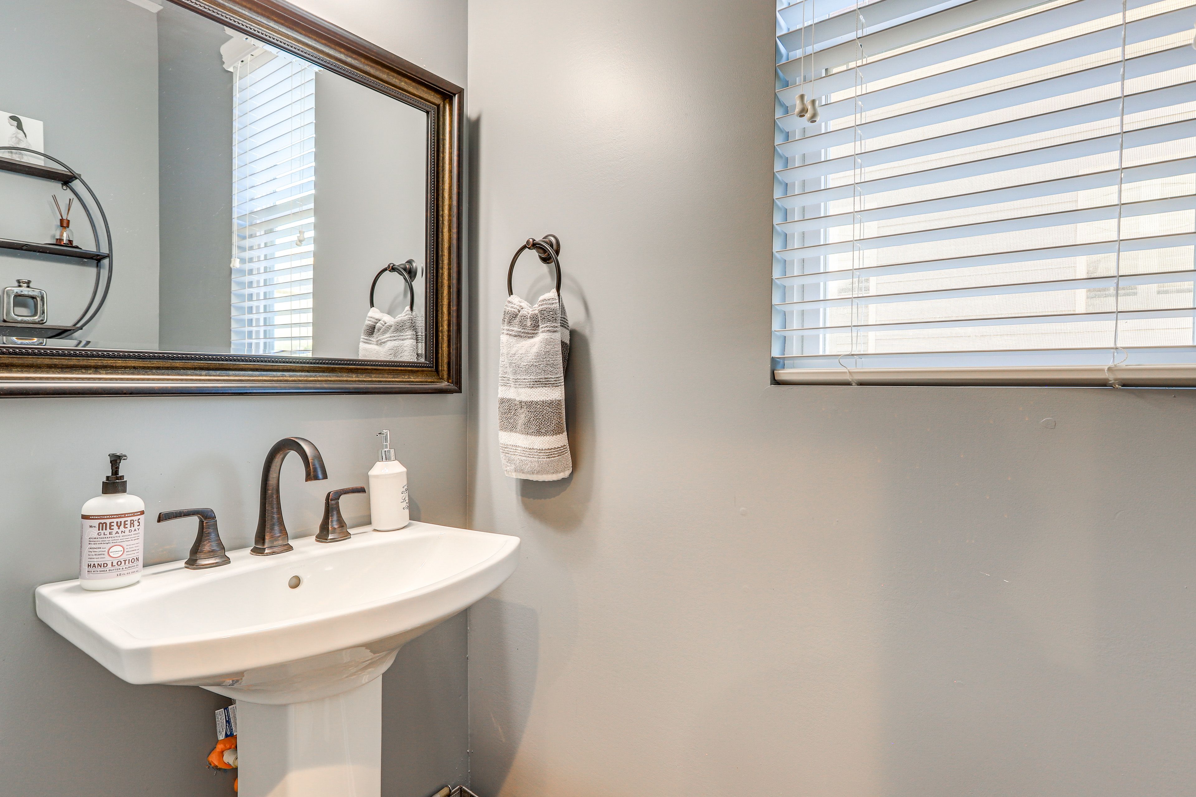 Half Bathroom | 1st Floor