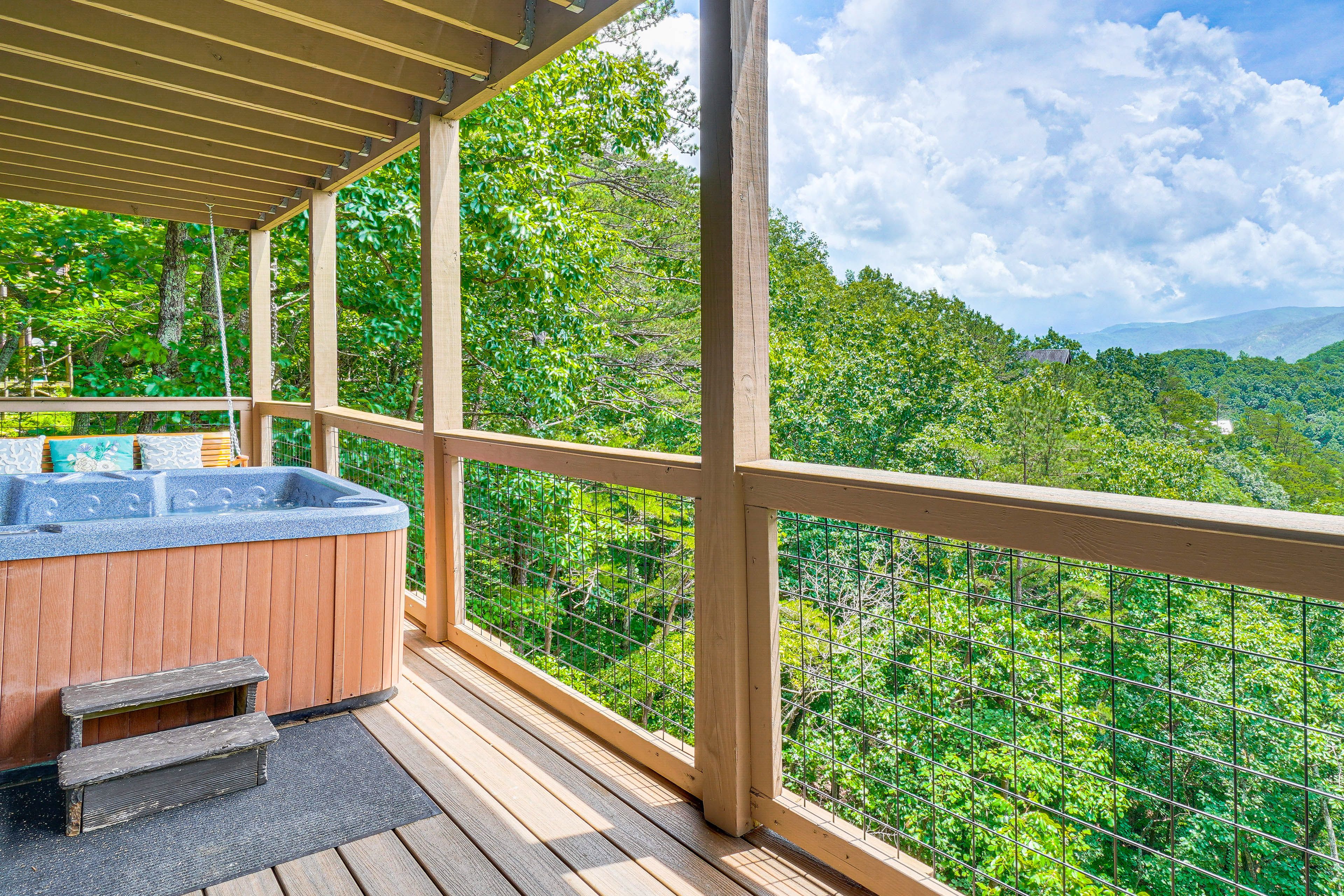 Lower Deck | Hot Tub