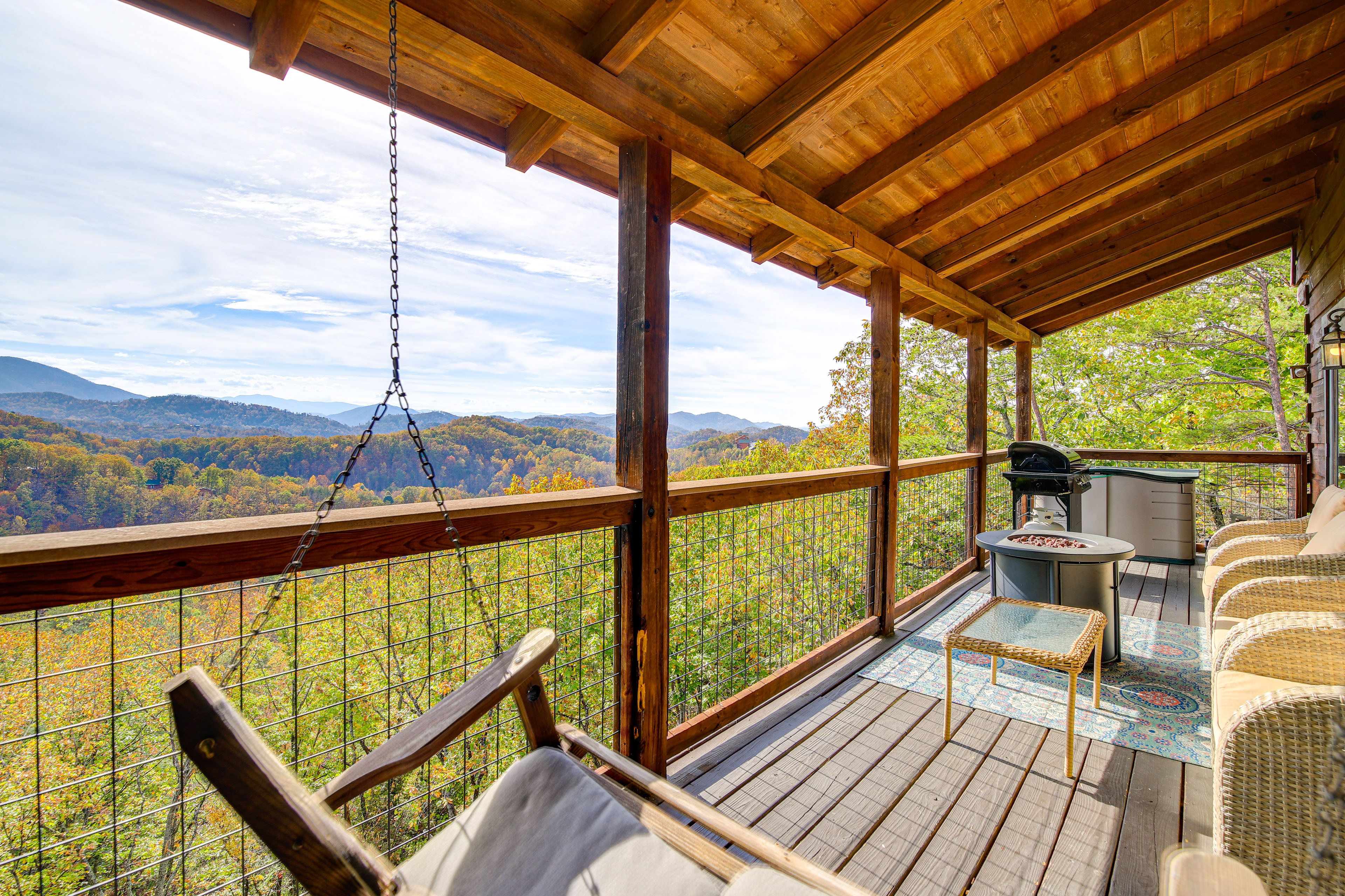 Sevierville Vacation Rental | 2BR | 2.5BA | 1,747 Sq Ft | 1 Step to Enter