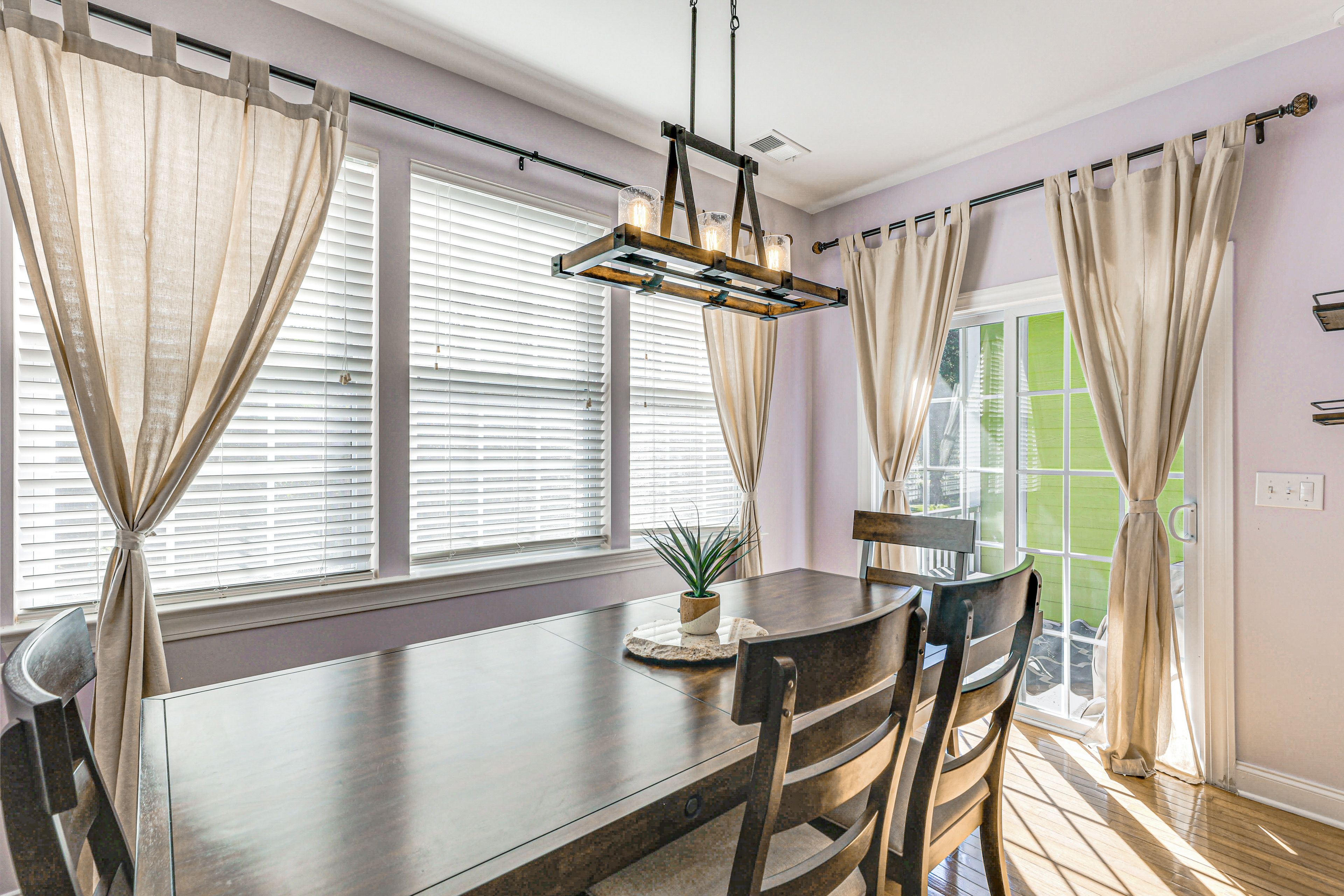 Dining Area | Main Level | Dishware & Flatware Provided