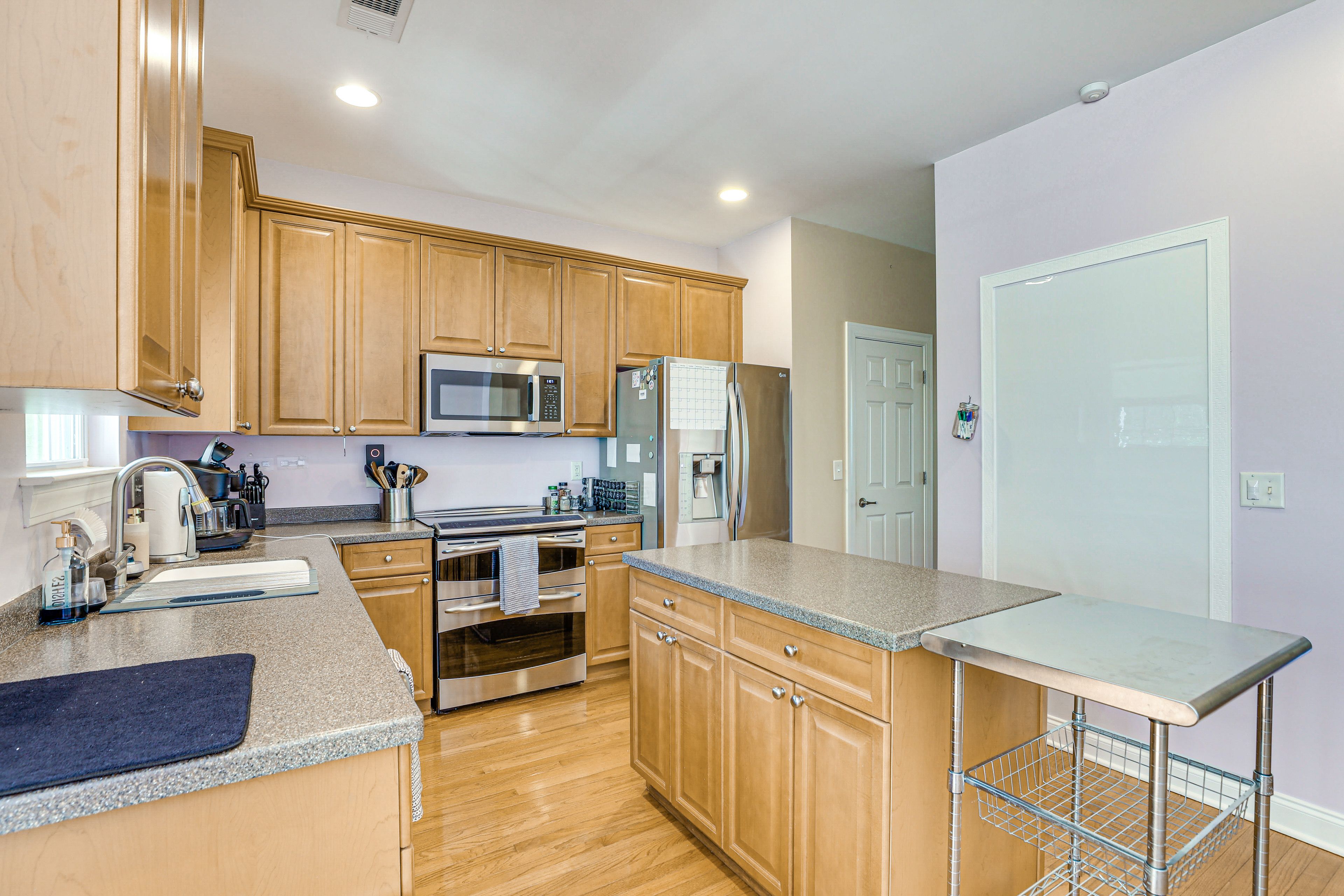 Kitchen | Main Level | Cooking Basics | Dishwasher | Dual Keurig Coffee Maker