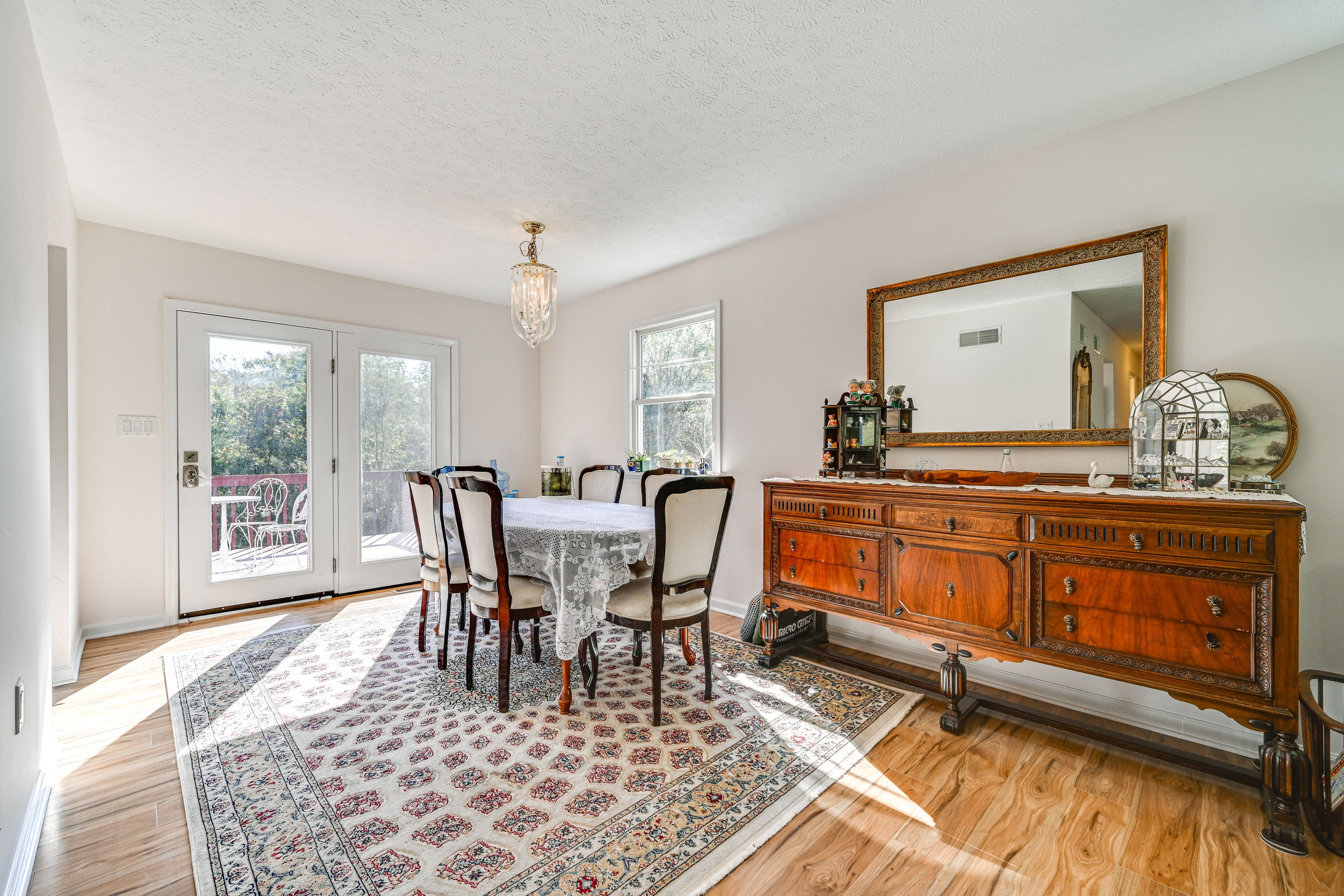 Dining Room | Dishware/Flatware Provided | 2nd Floor