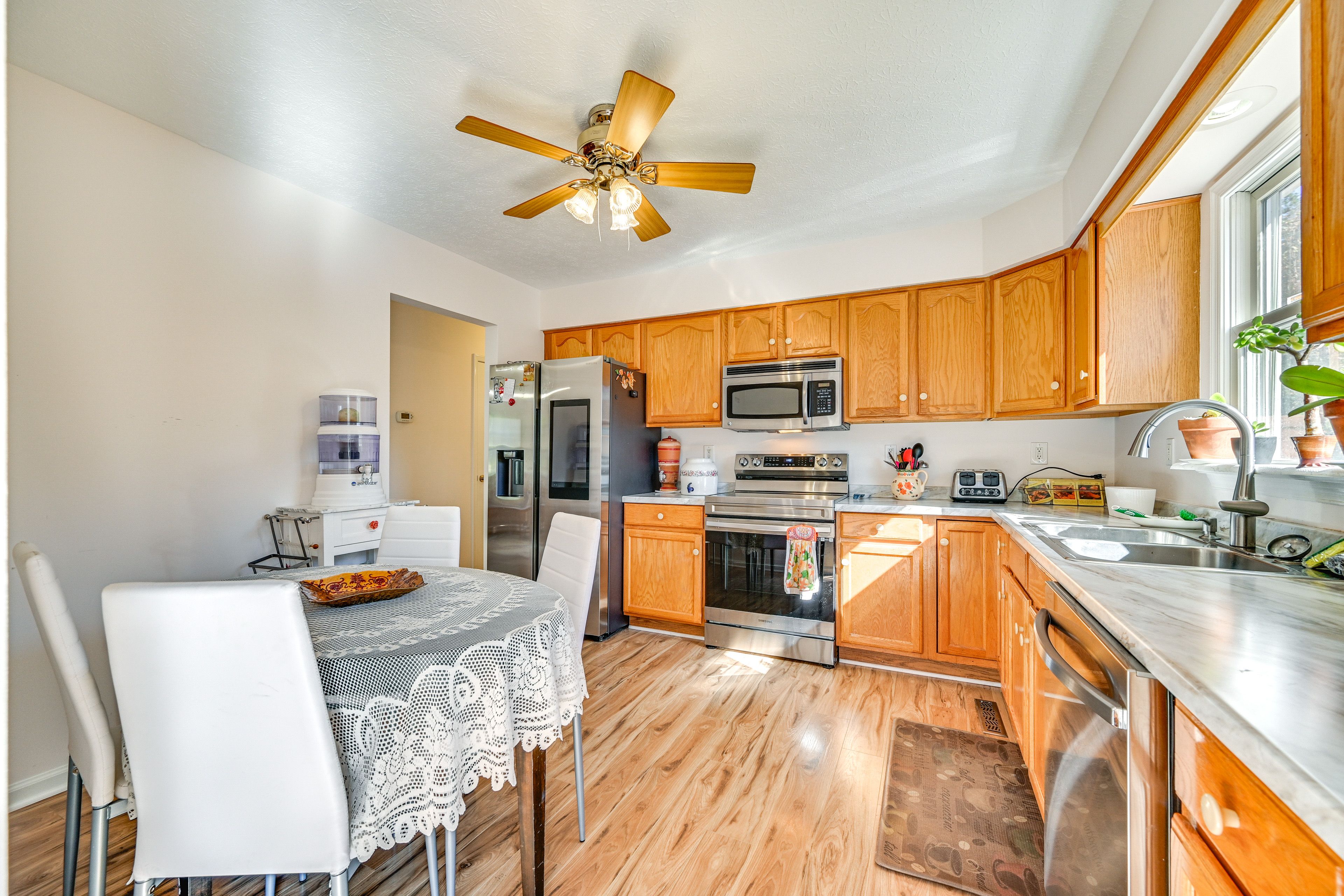 Kitchen | Dishwasher | 2nd Floor