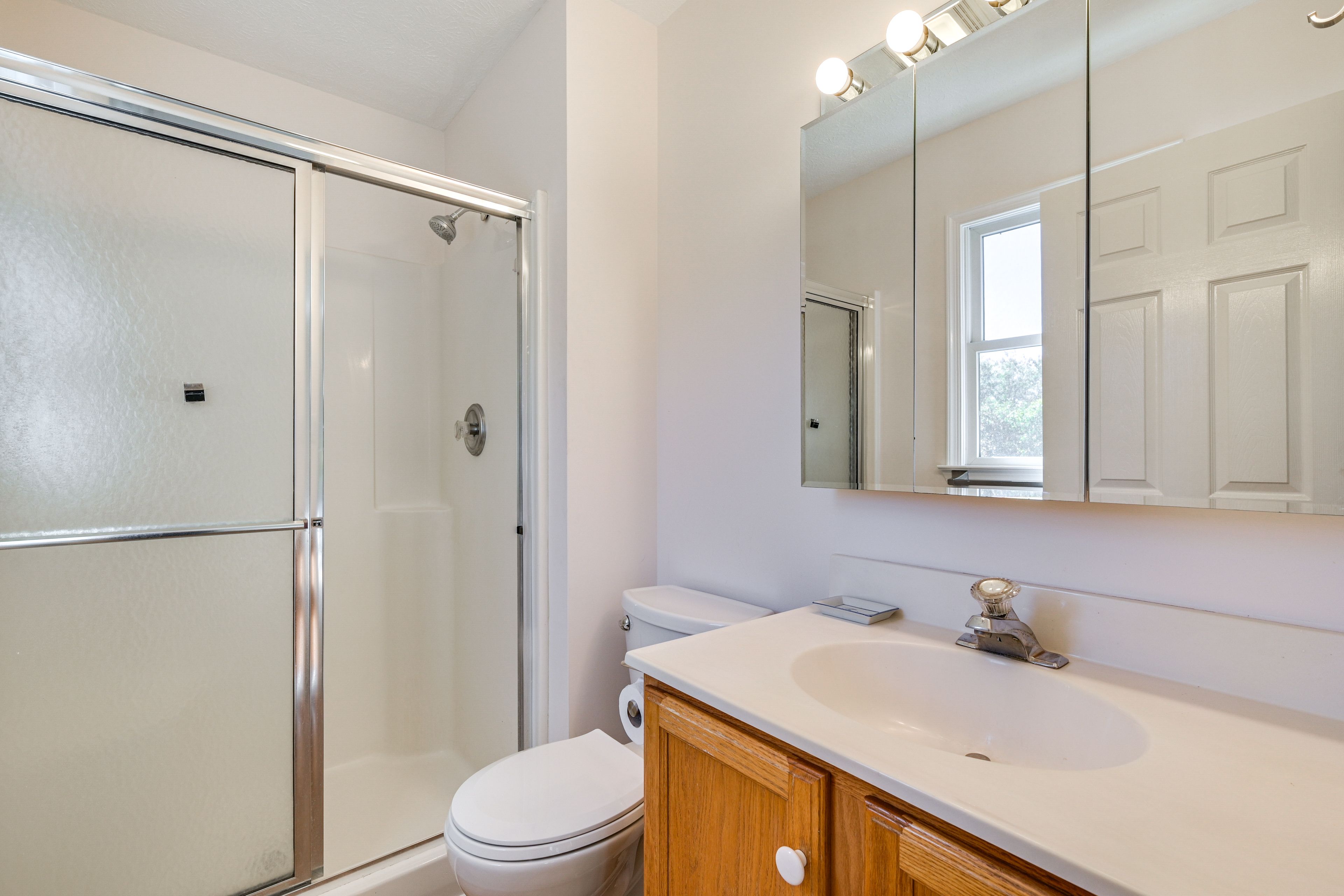 En-Suite Bathroom | Towels Provided | 2nd Floor