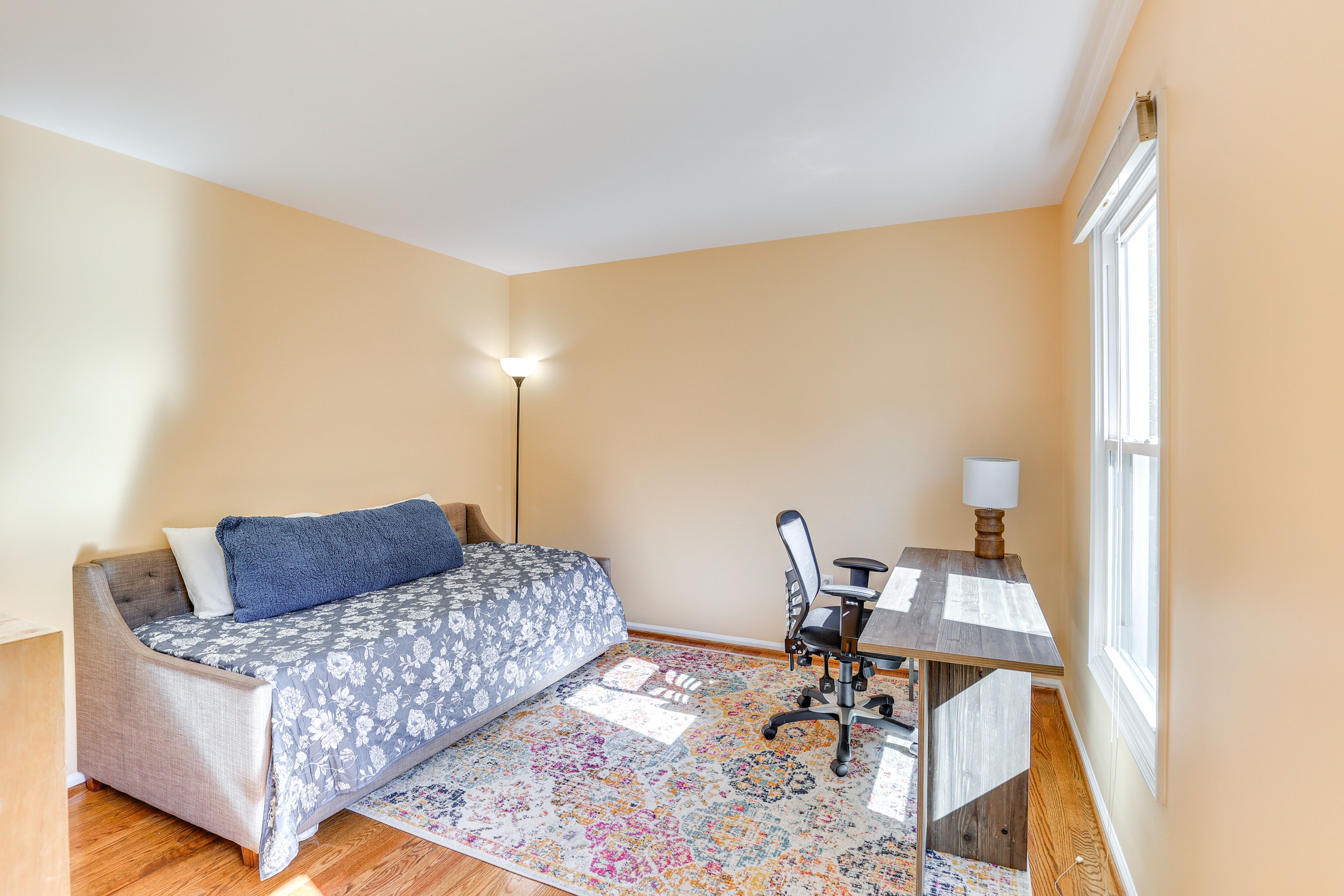 Bedroom 4 | Upper Level | Twin Daybed w/ Twin Trundle | Laptop-Friendly Workspac