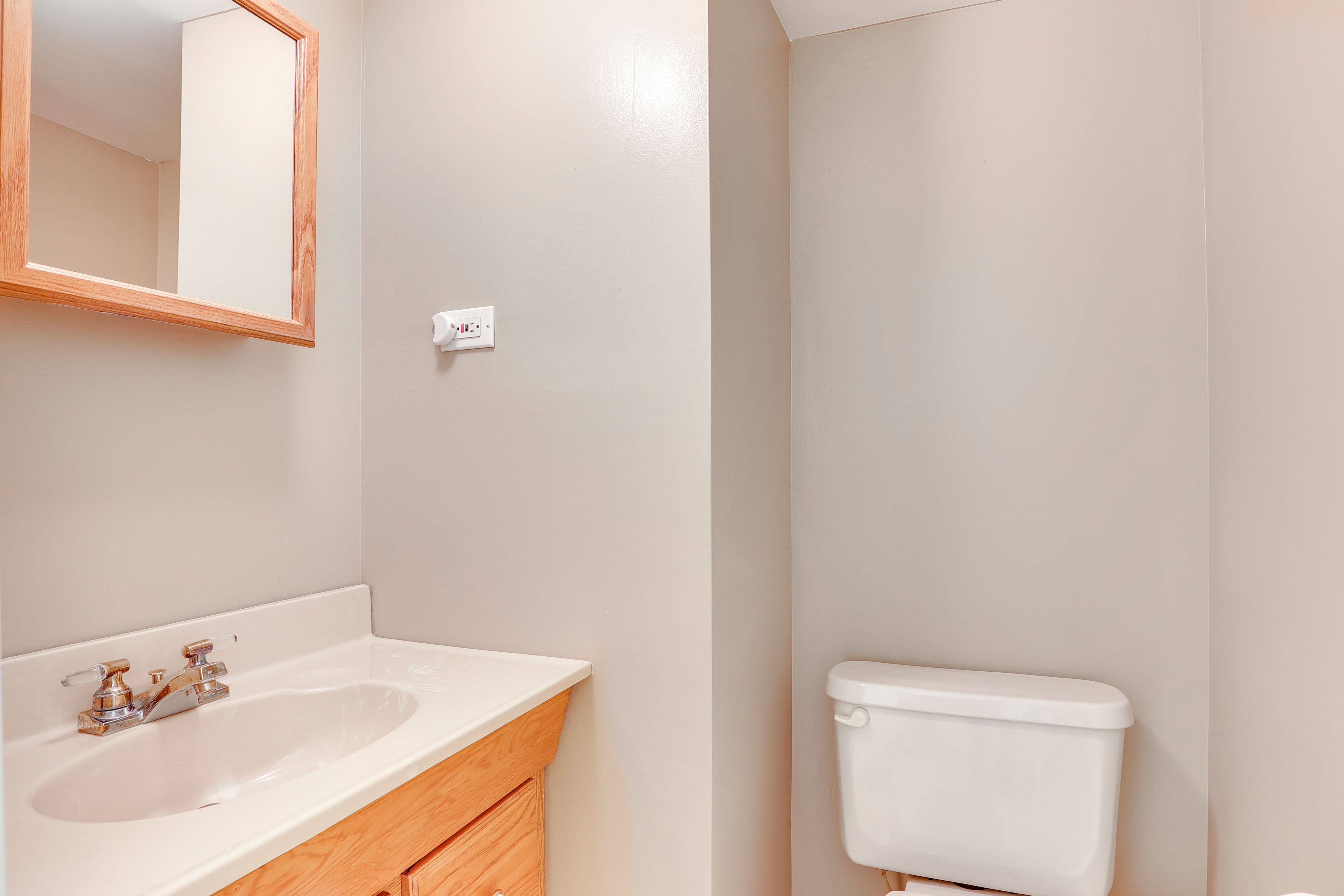 En-Suite Half Bathroom | Lower Level