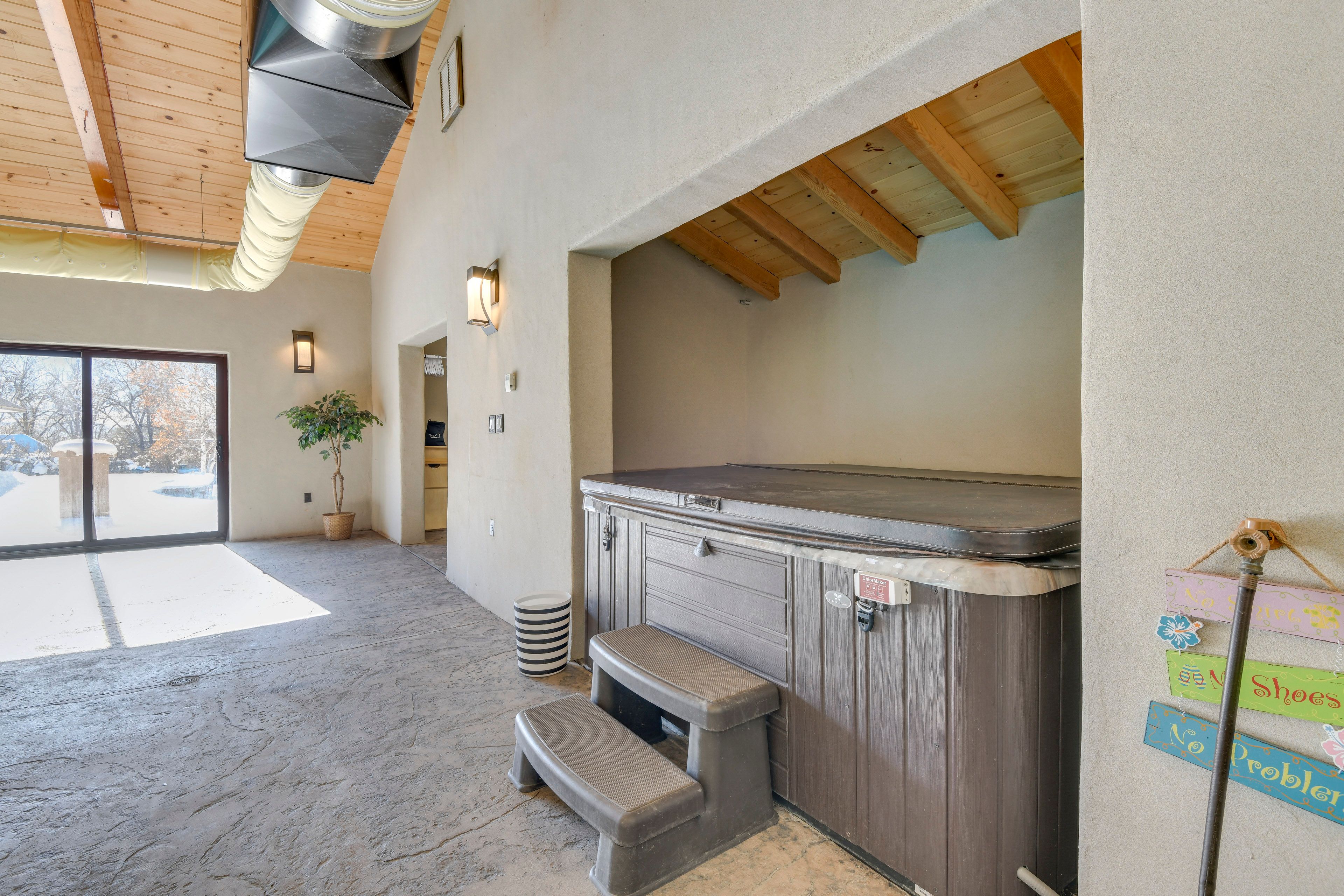 Hot Tub | Lower Level