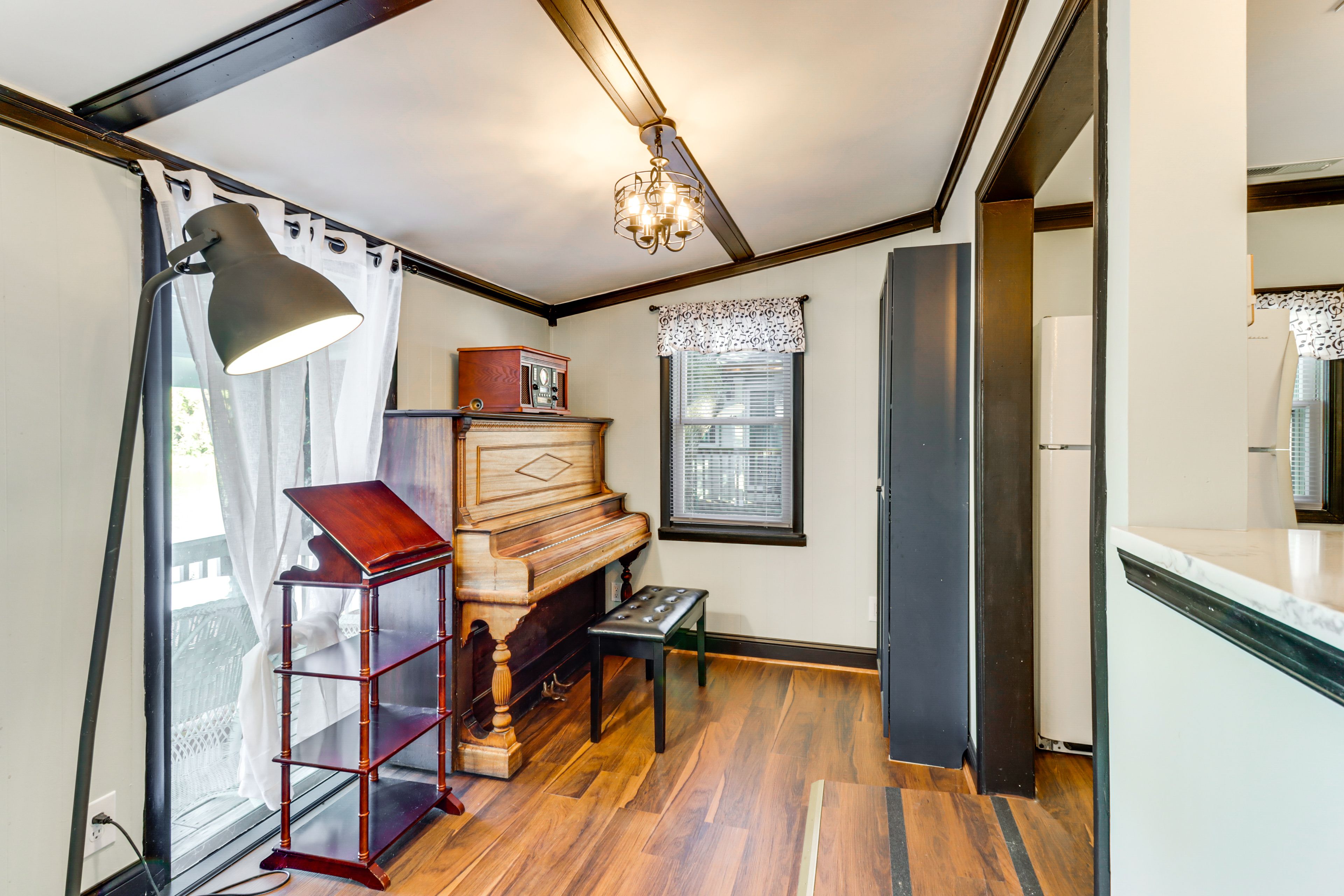 Piano Area