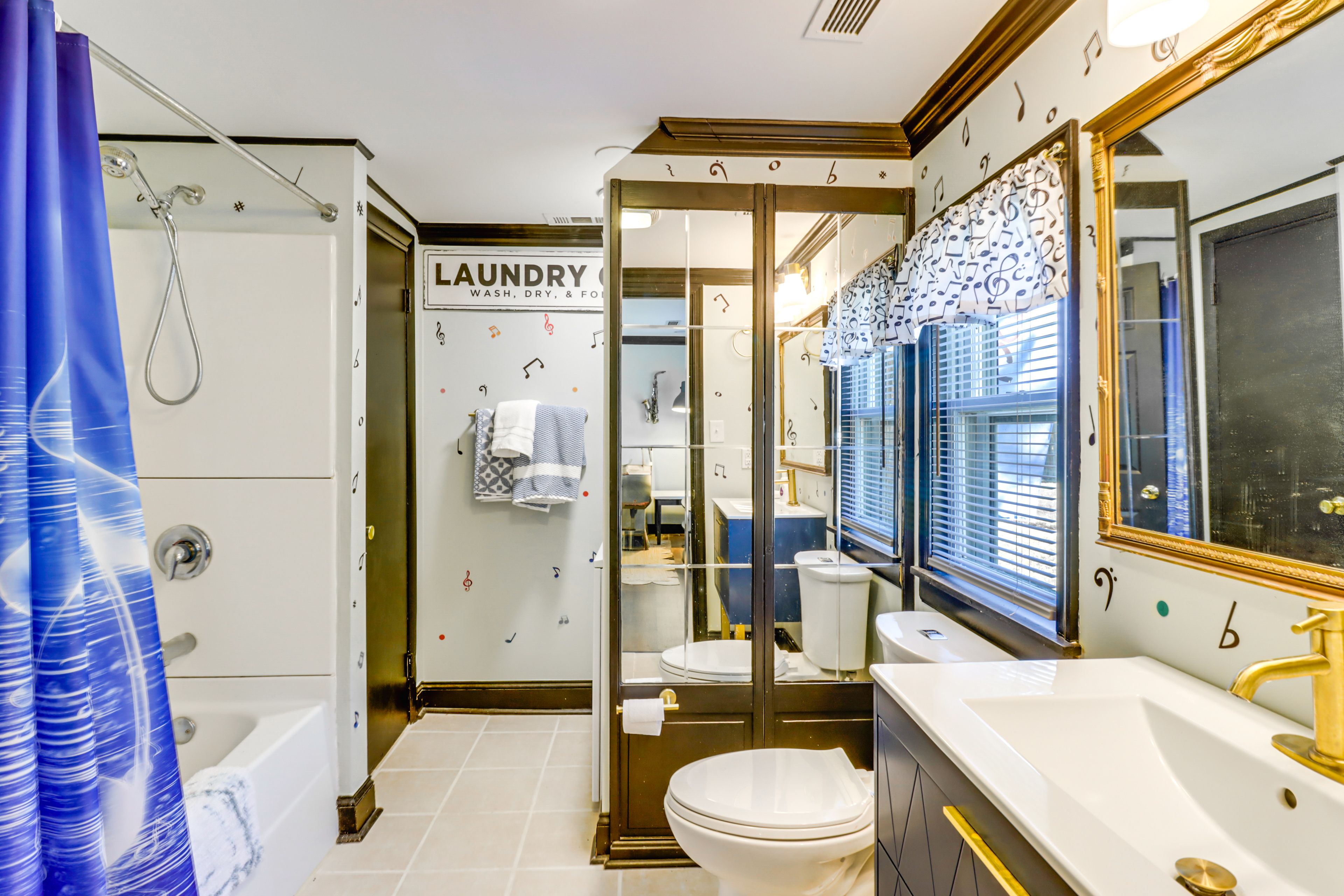 Full Bathroom | Washer & Dryer