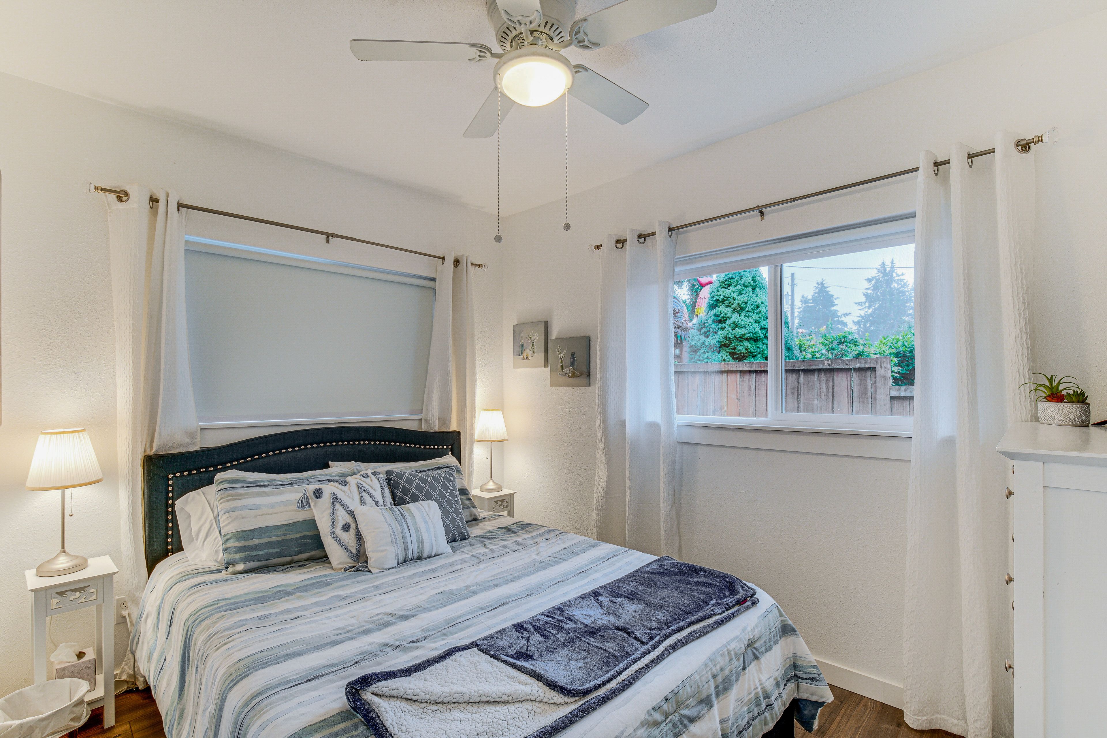 Bedroom 2 | Queen Bed